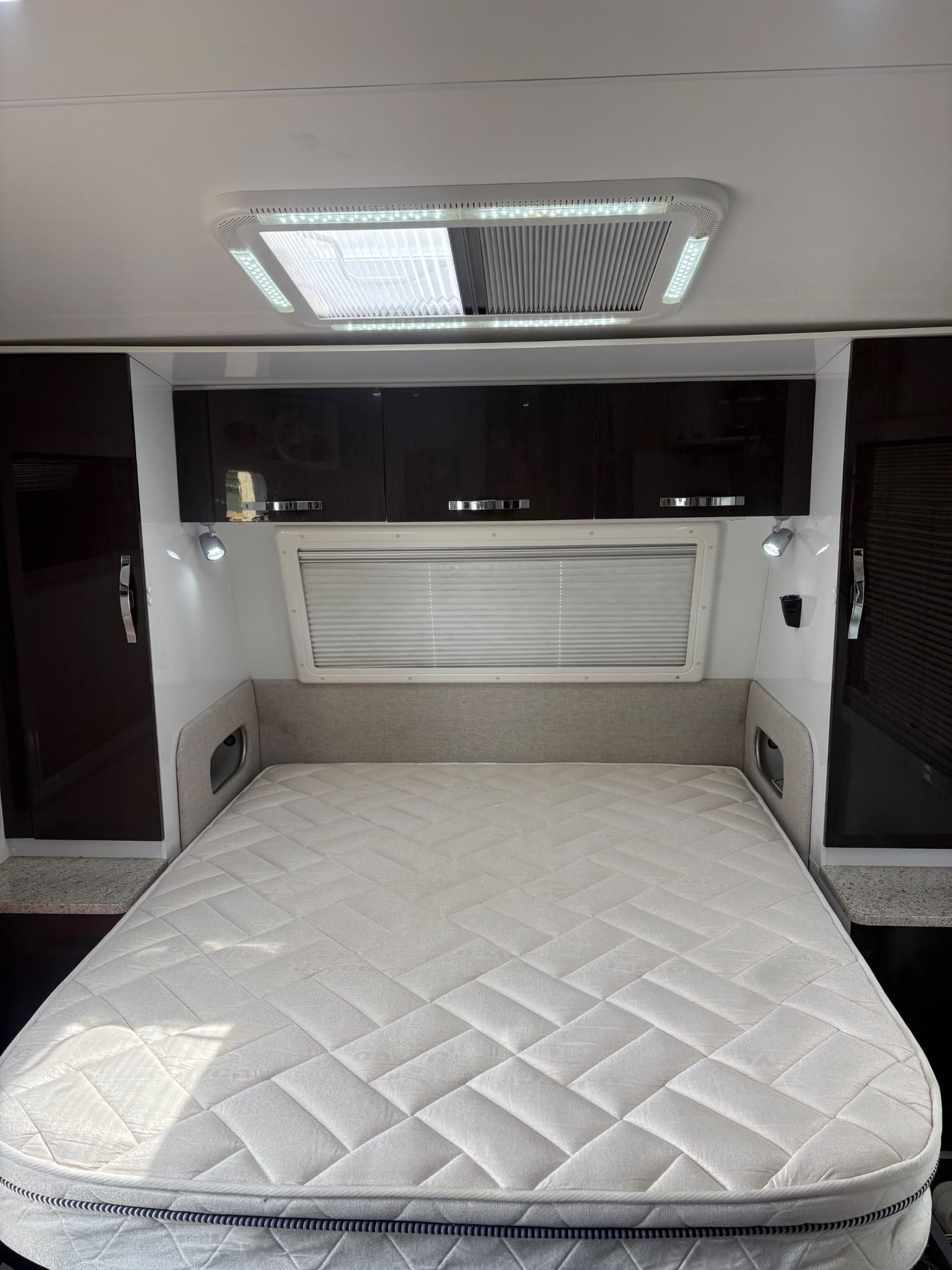 2018 Avan Aspire 617-1 Tandem Family Hard top — photo 2
