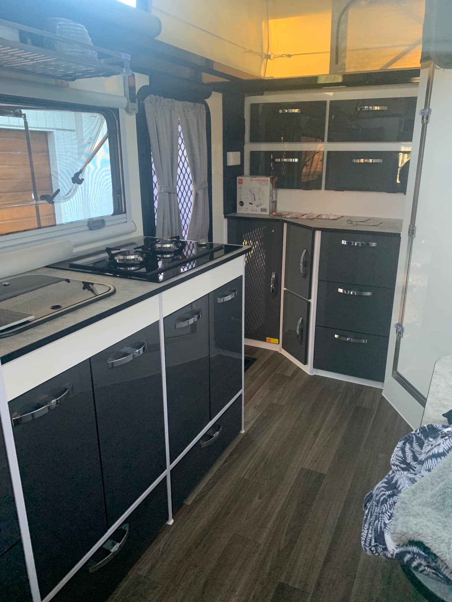 2023 Austrack Campers TANAMI X15 Hybrid Offroad Camper — photo 2