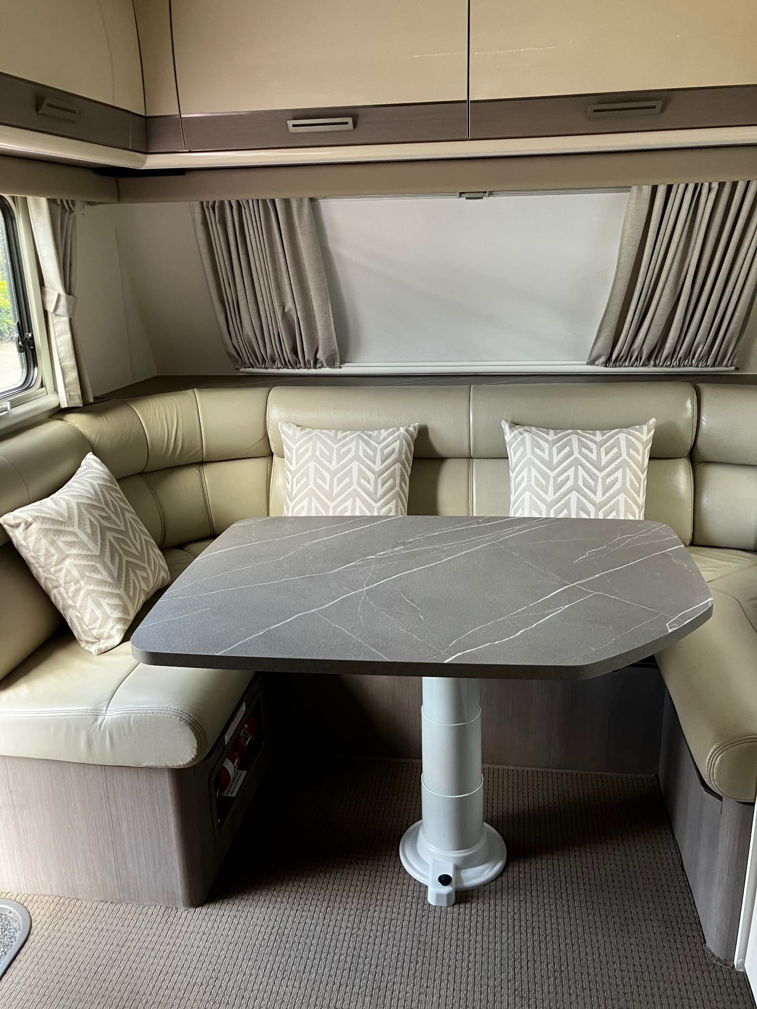 2022 Jayco Silverline 21.65-3 Touring — photo 2