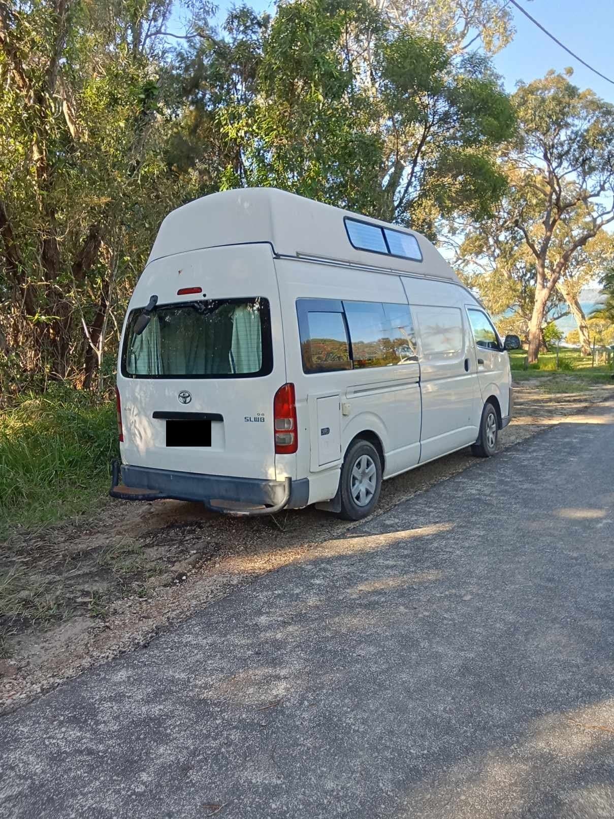 2007 Toyota HiAce — photo 2
