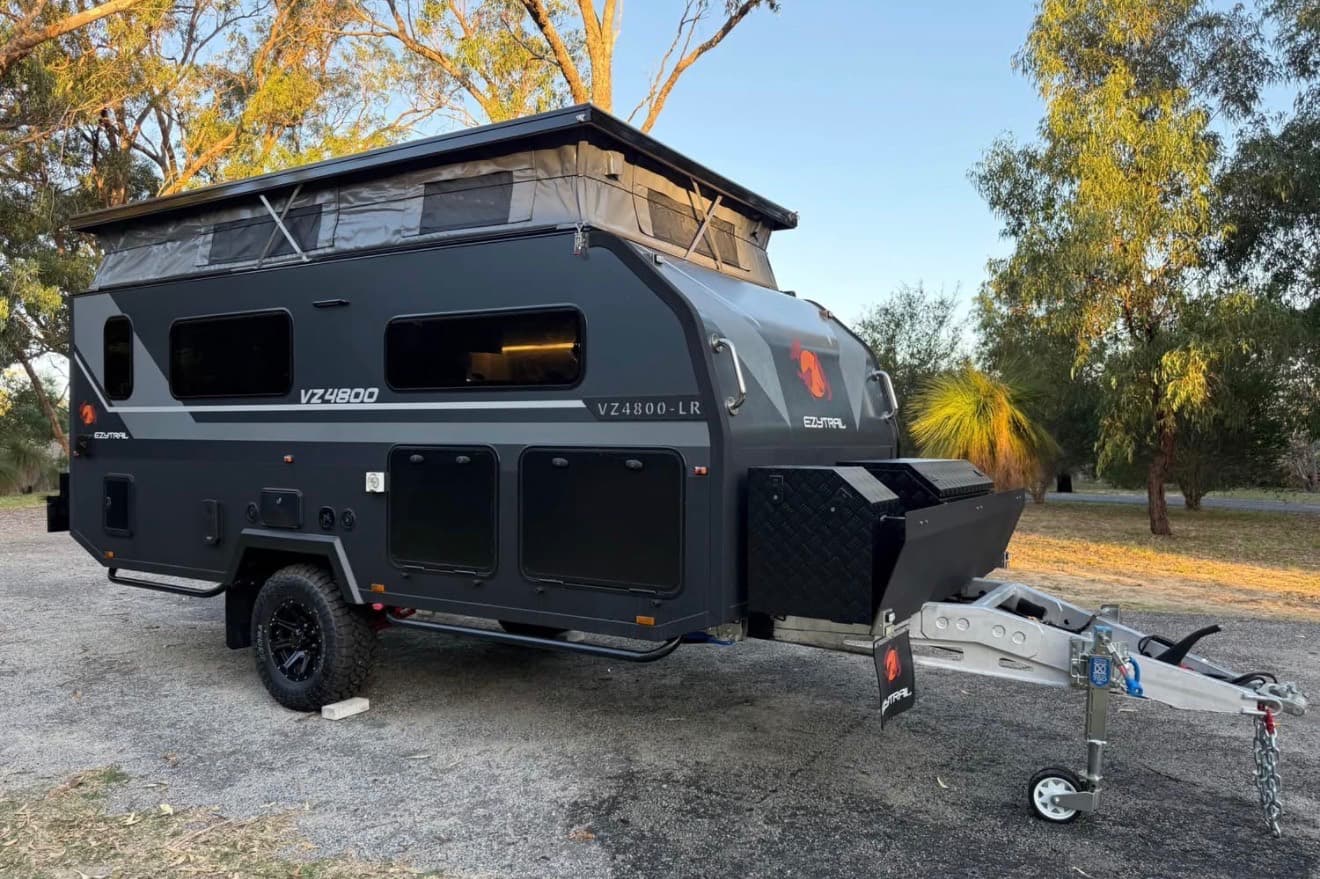 2025 EzyTrail Campers VZ4800 LR Twin