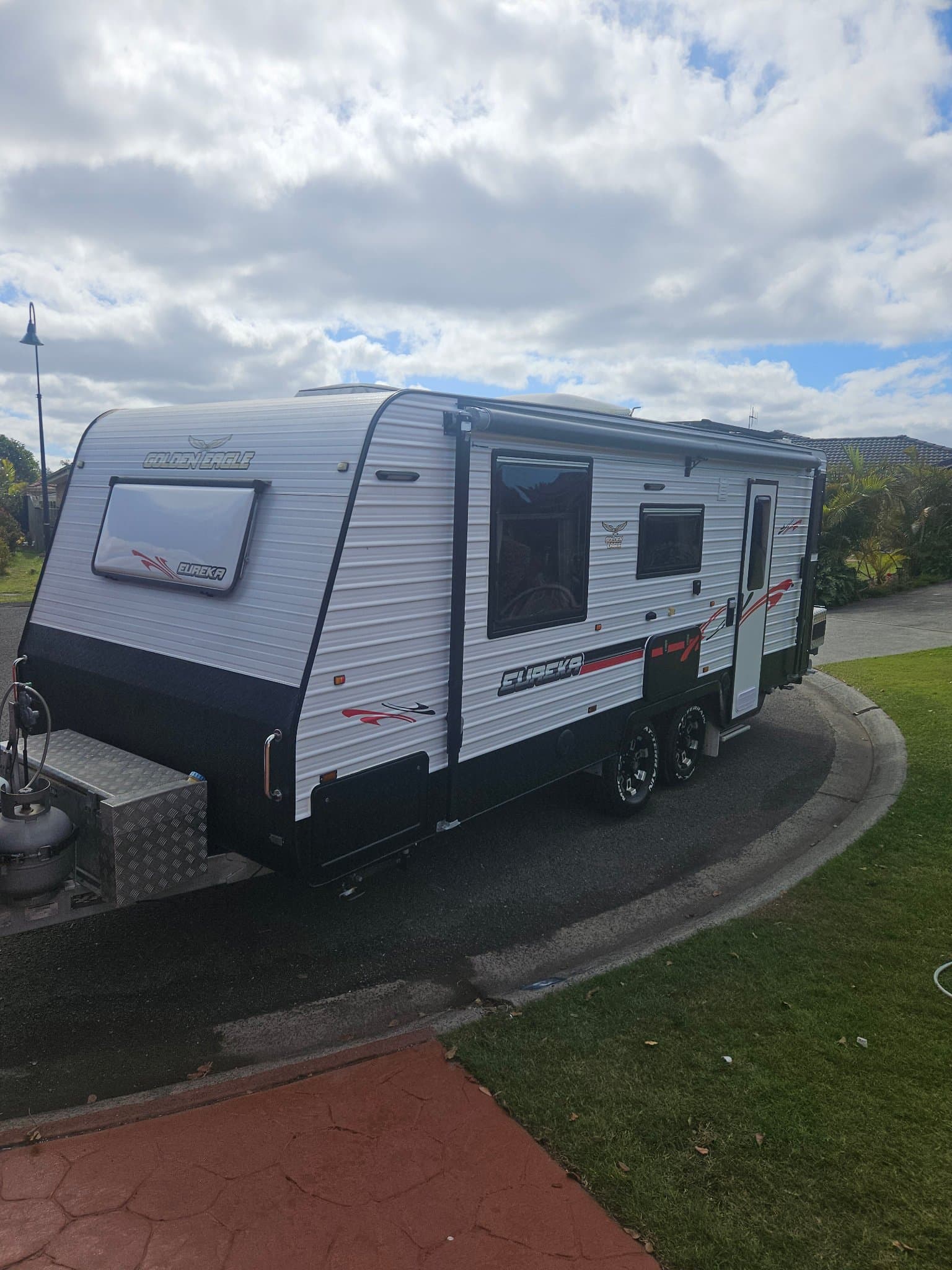 2017 Golden Eagle Caravans Eureka — photo 2