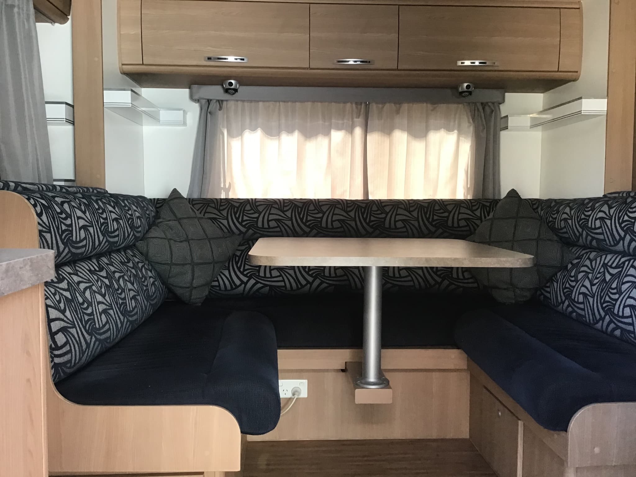 2014 Jayco Basestation 23.73-6OB.14 BS — photo 2