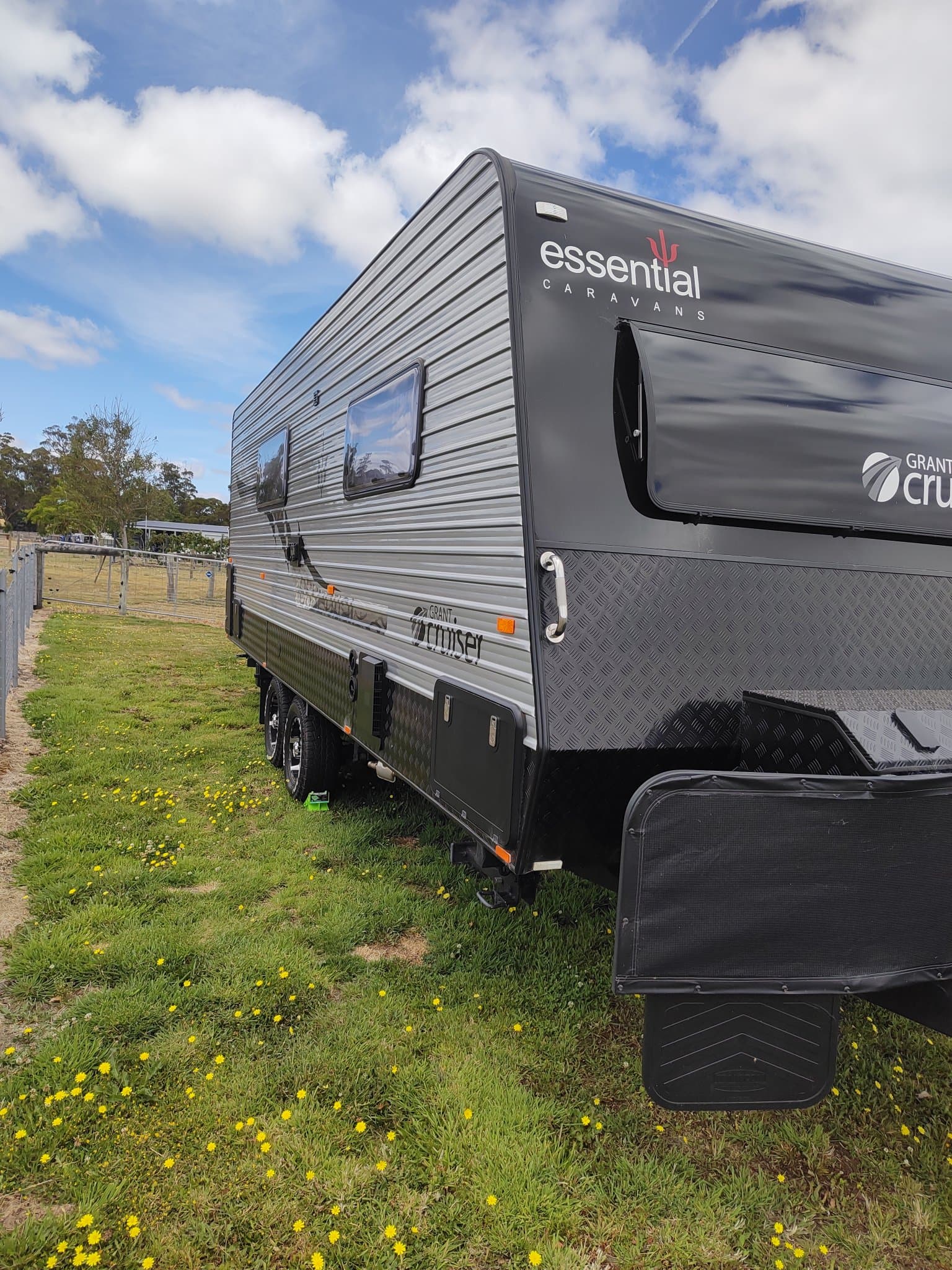 2019 Essential Caravans C-Class Touring V10 22'10" — photo 2