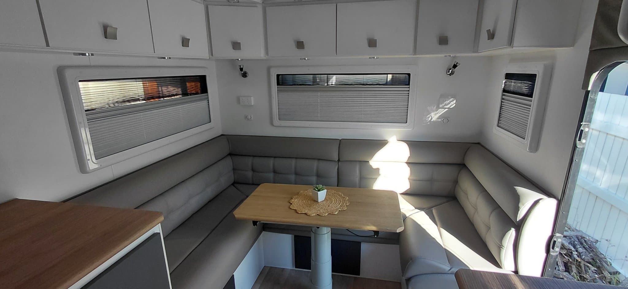 2024 Hilltop Caravans Thredbo — photo 2