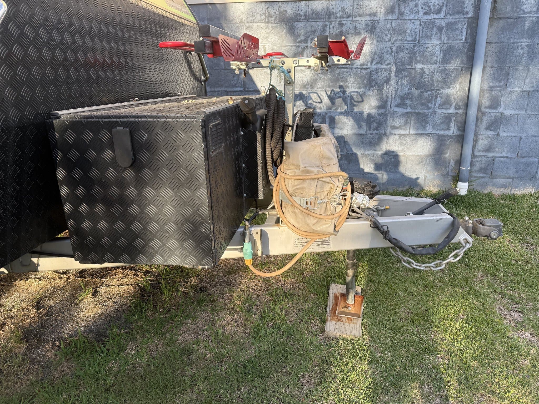 2021 Vacationer Caravans Rough Rider Family 216C — photo 2