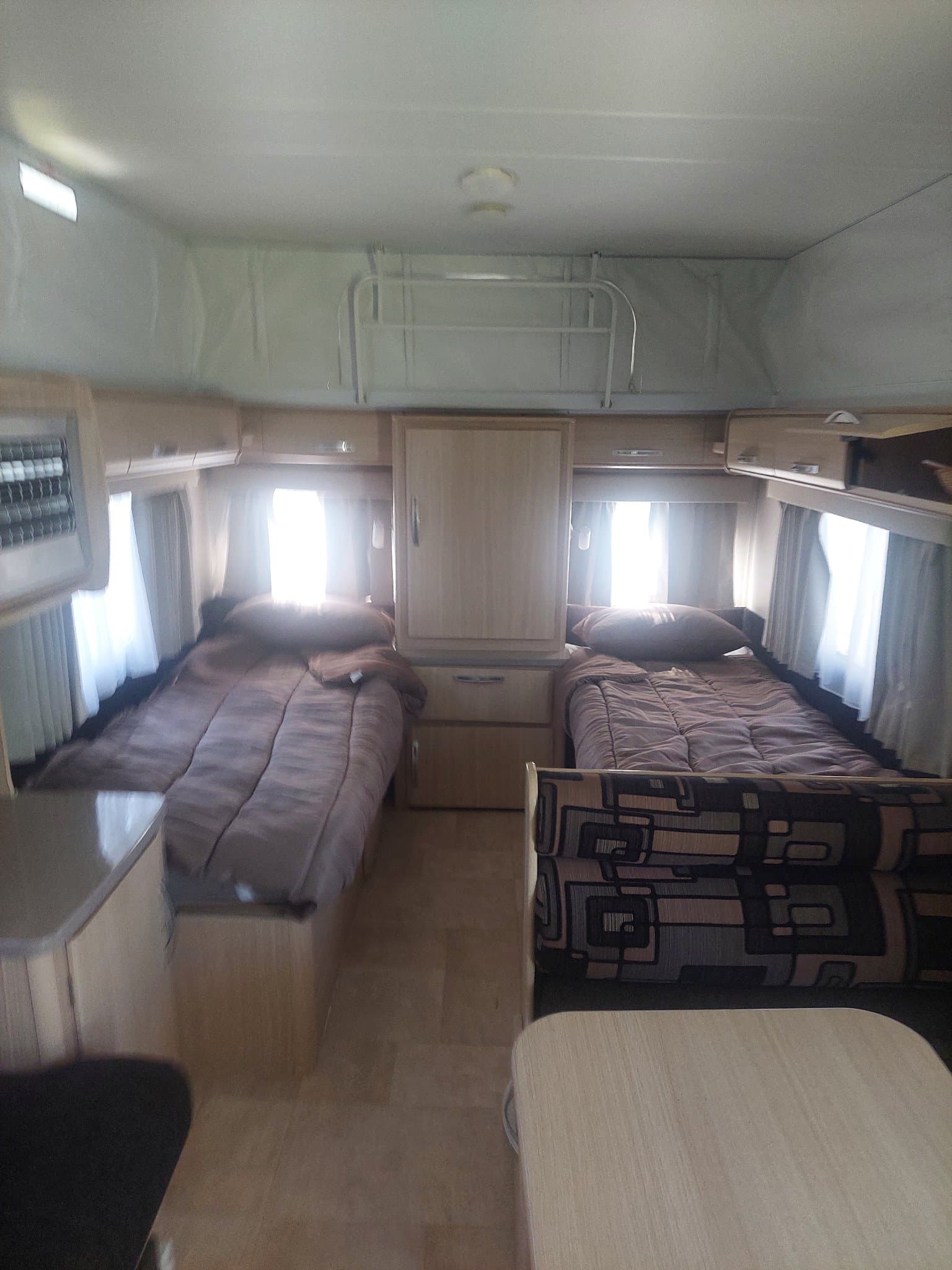 2011 Jayco Discovery 16.52-2 SH — photo 2
