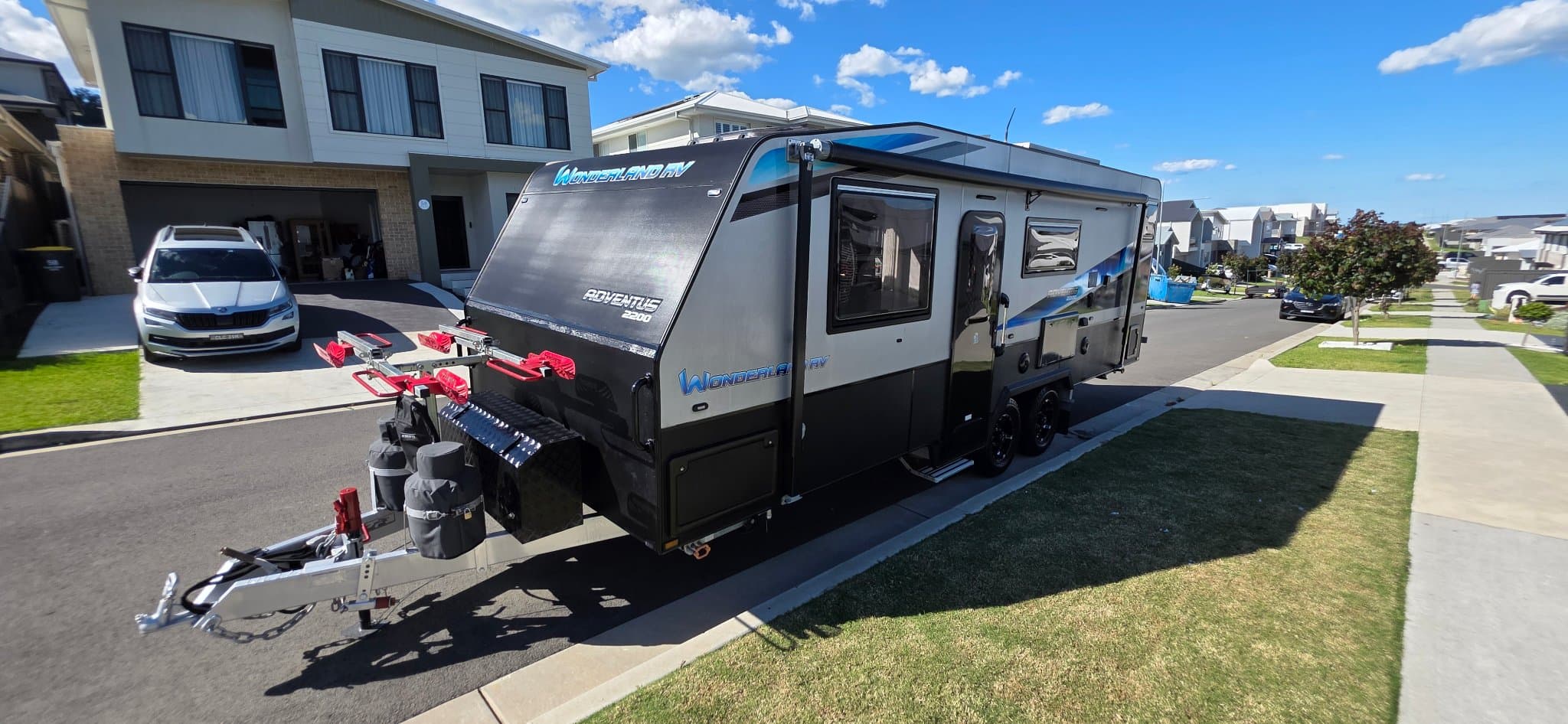 2017 Wonderland RV Adventus - AD2200 (Family) — photo 2