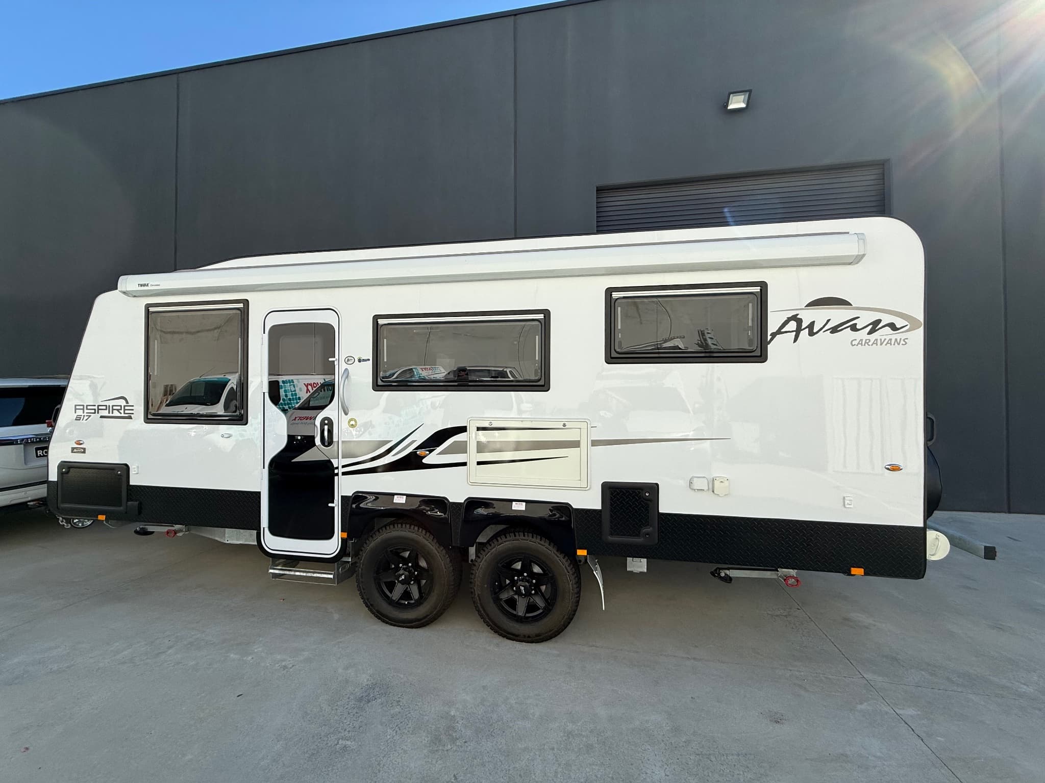 2024 Avan Aspire 617-1 Tandem Family Hard top