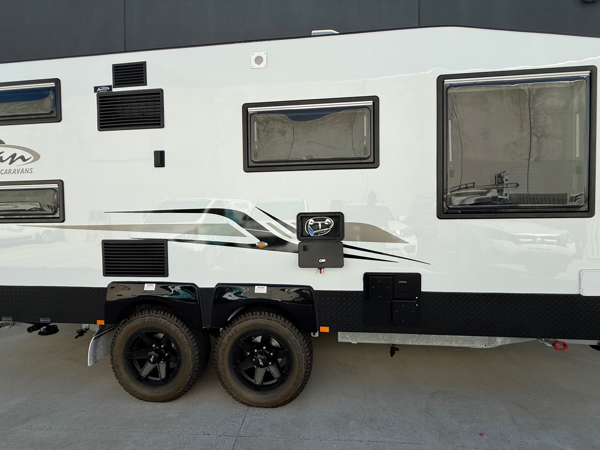 2024 Avan Aspire 617-1 Tandem Family Hard top — photo 2