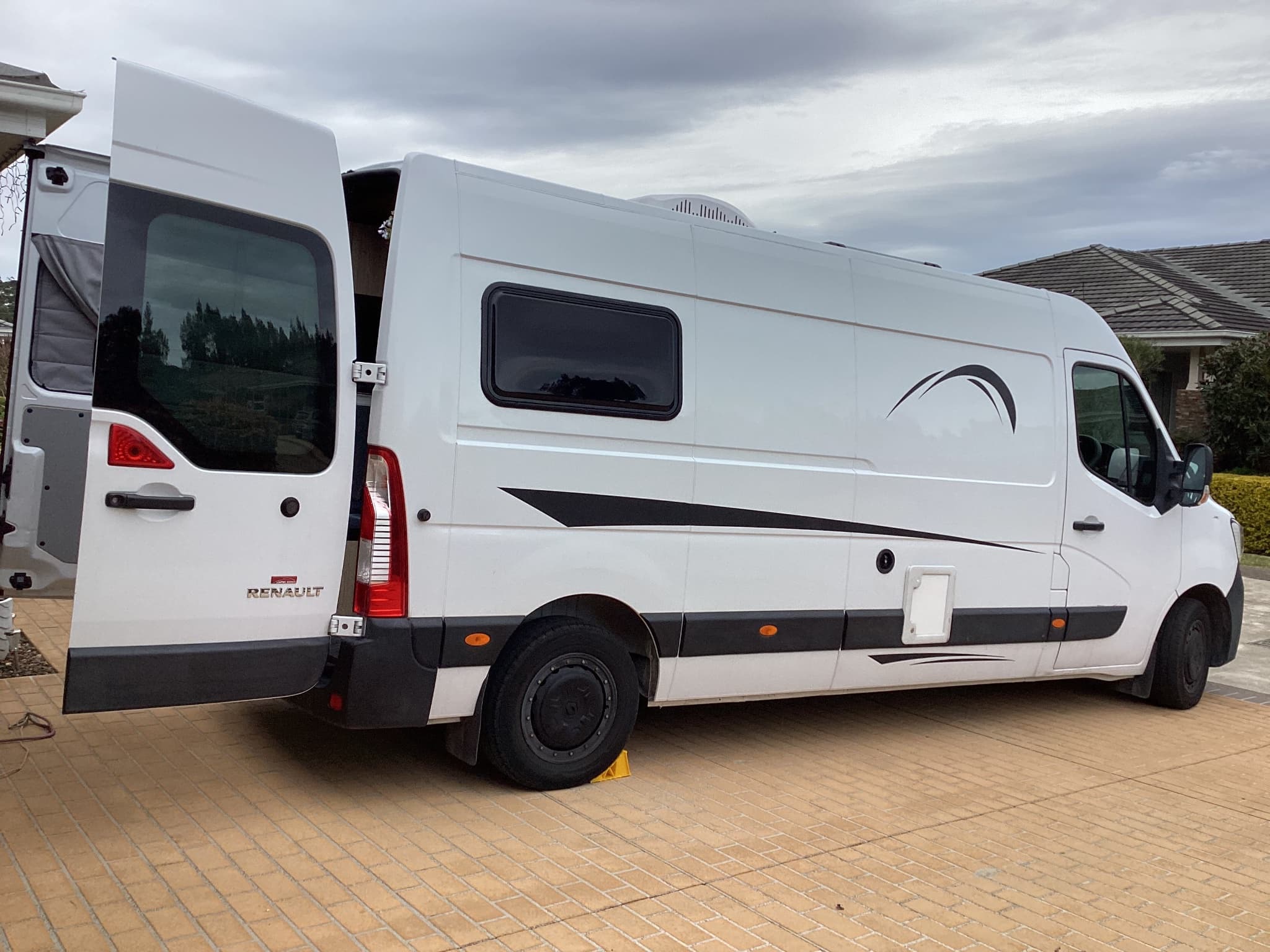 2021 Renault Renault Master LWB — photo 3