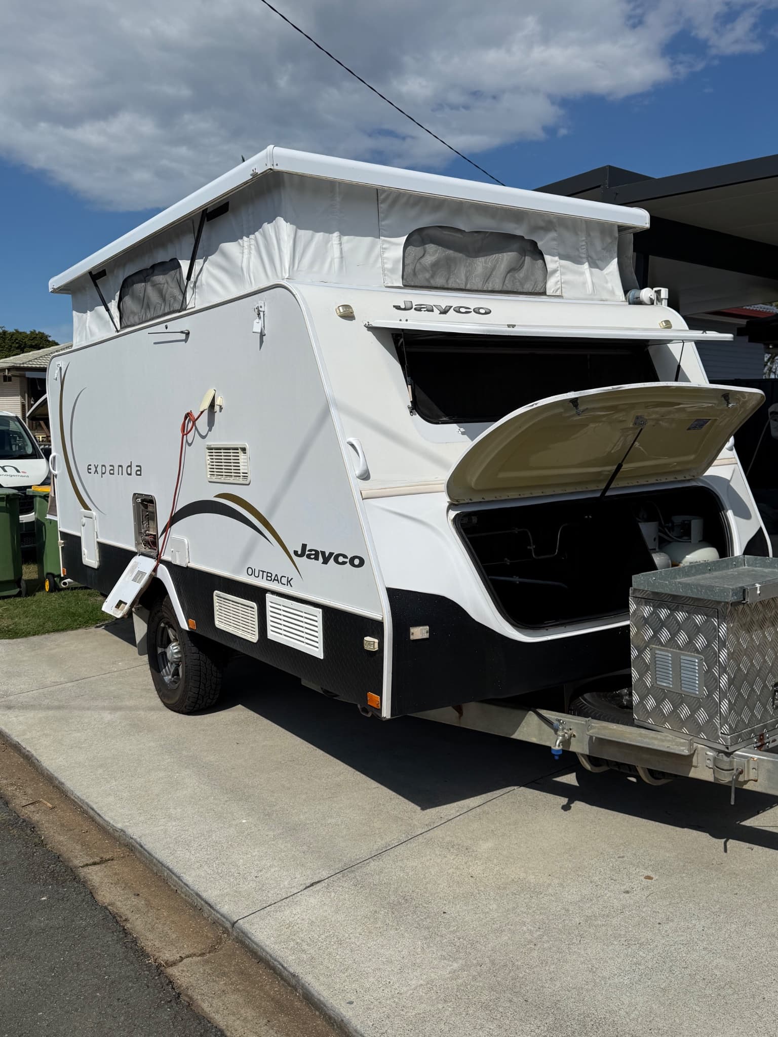2010 Jayco Expanda — photo 2