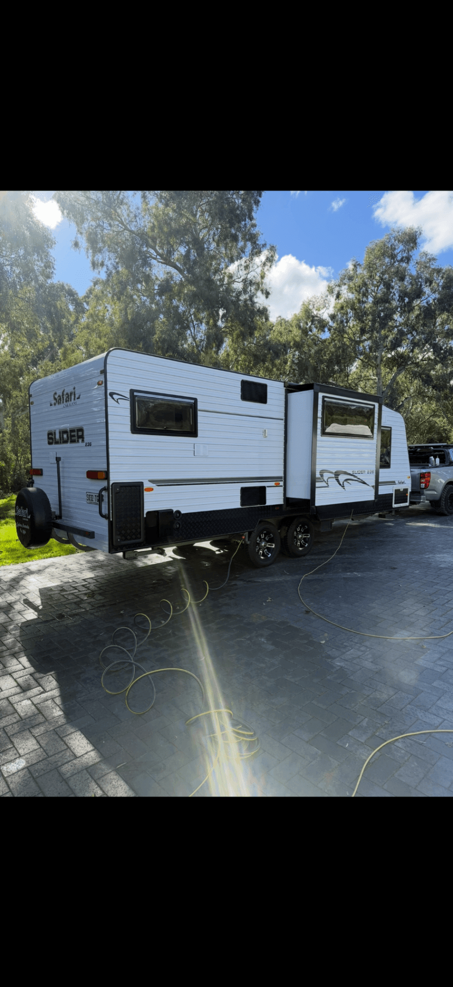2015 Safari Caravans Delta Slider 23'6 — photo 2