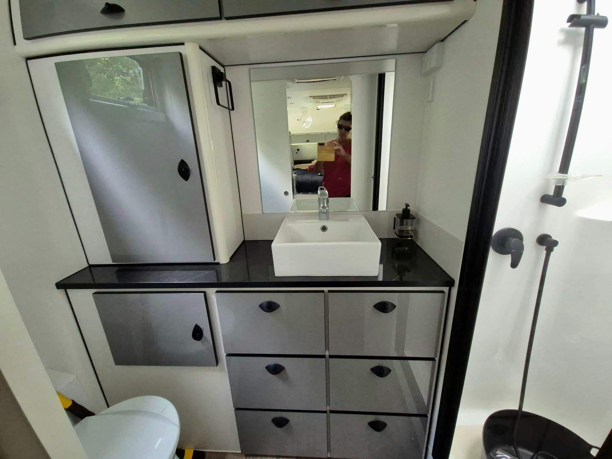 2022 VanCruiser Caravans Interceptor HTO 17'10 — photo 2