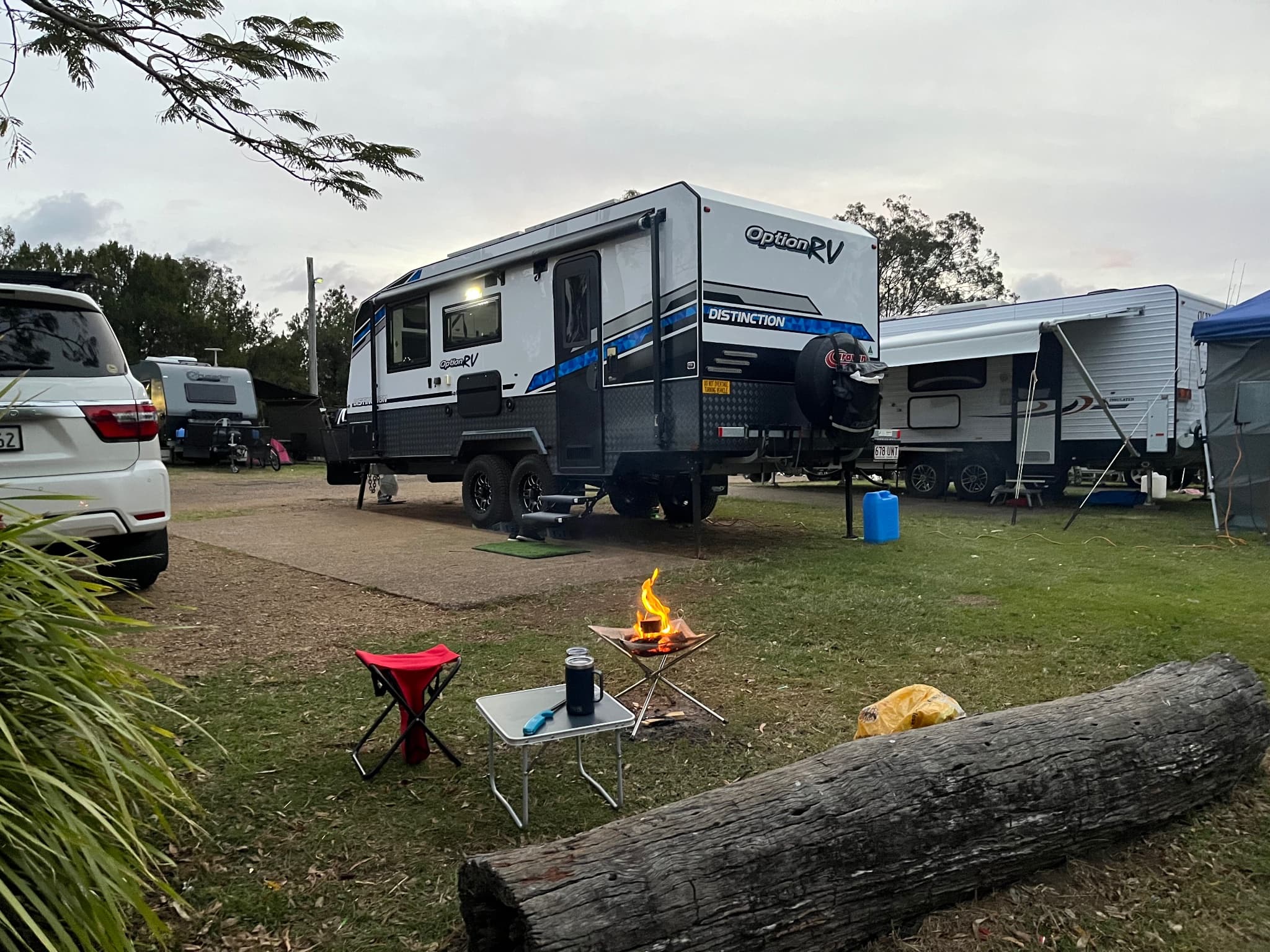 2021 Option RV Distinction 20'6 — photo 2