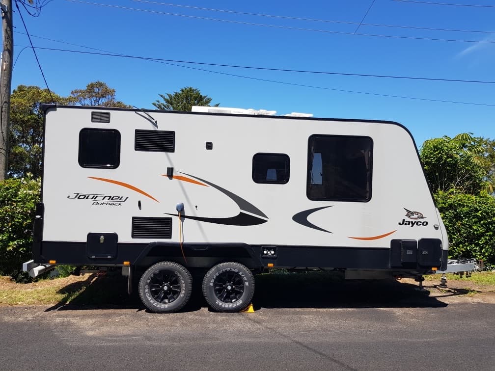 2019 Jayco Journey Outback 18.55 — photo 2
