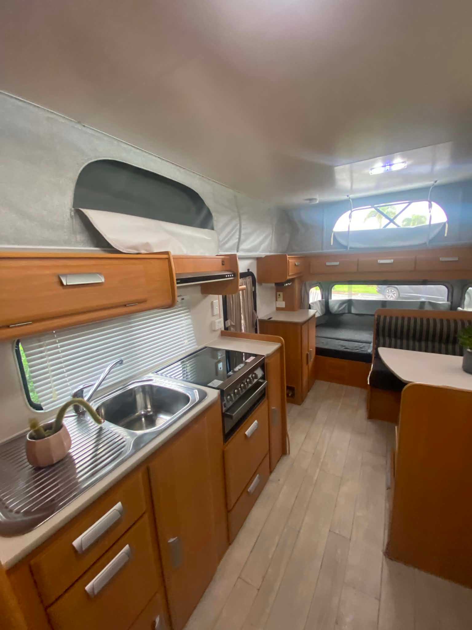 2014 Windsor Caravans Rapid RA 501S — photo 2