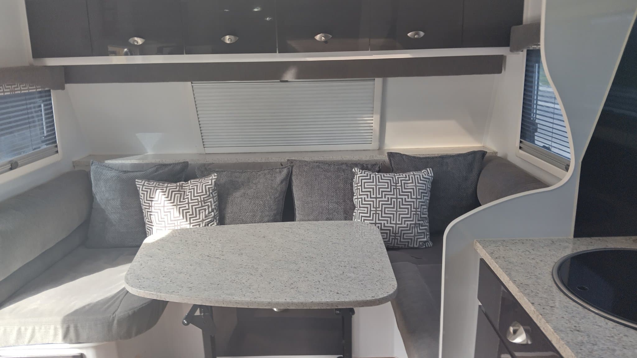 2015 Avan Infinity 609 Slide out — photo 2
