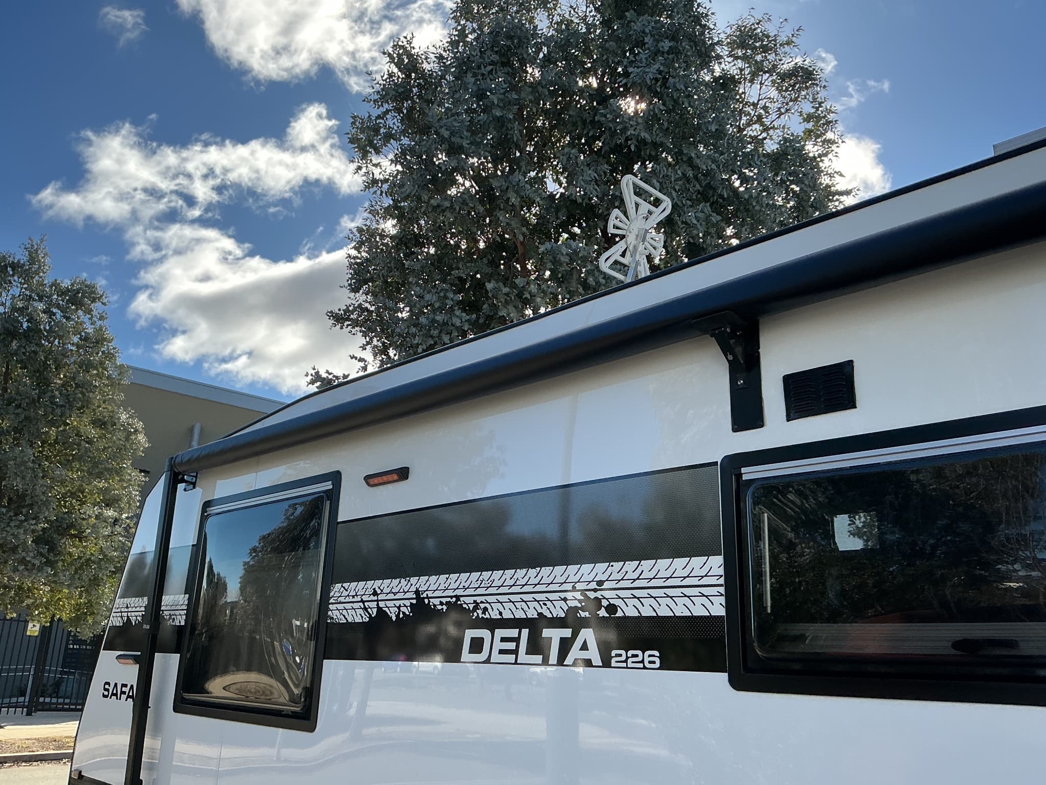 2021 Safari Caravans Delta 22.6