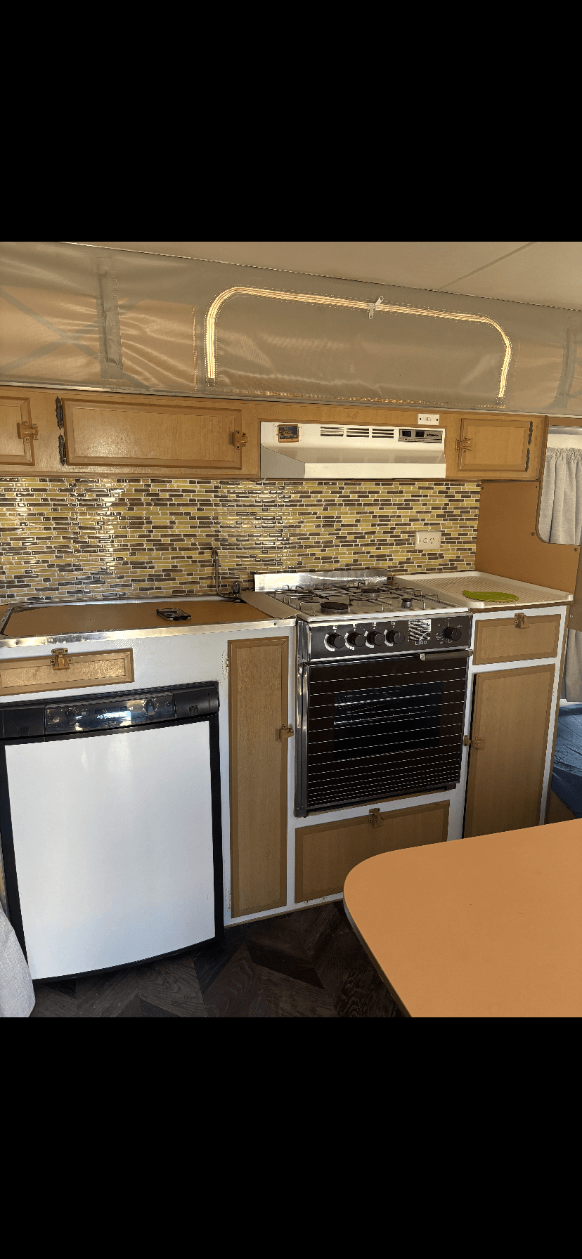 1983 Viscount Caravans Regency Grand Tourer — photo 2