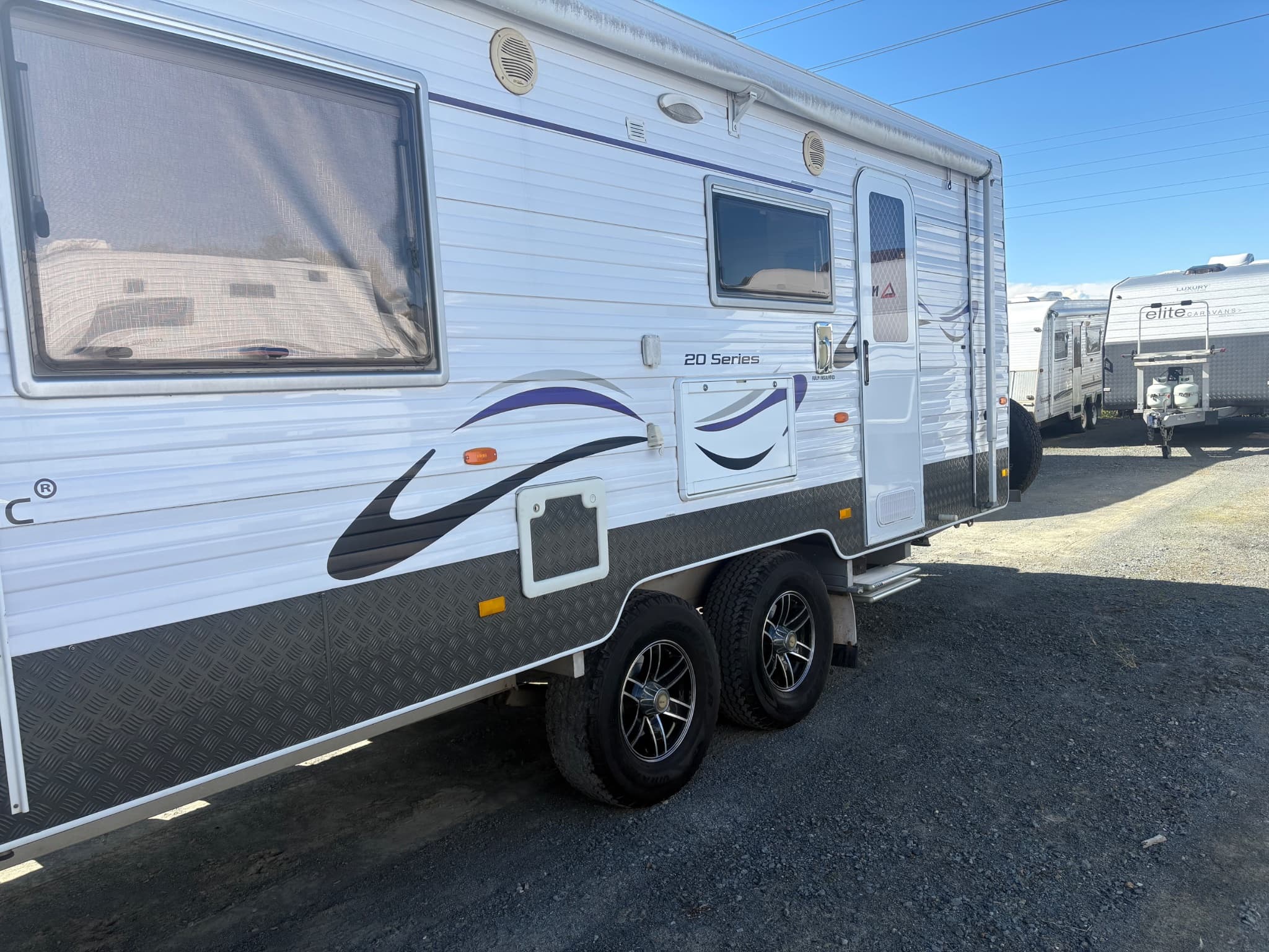 2013 New Age Caravans Oz Classic 20E — photo 2
