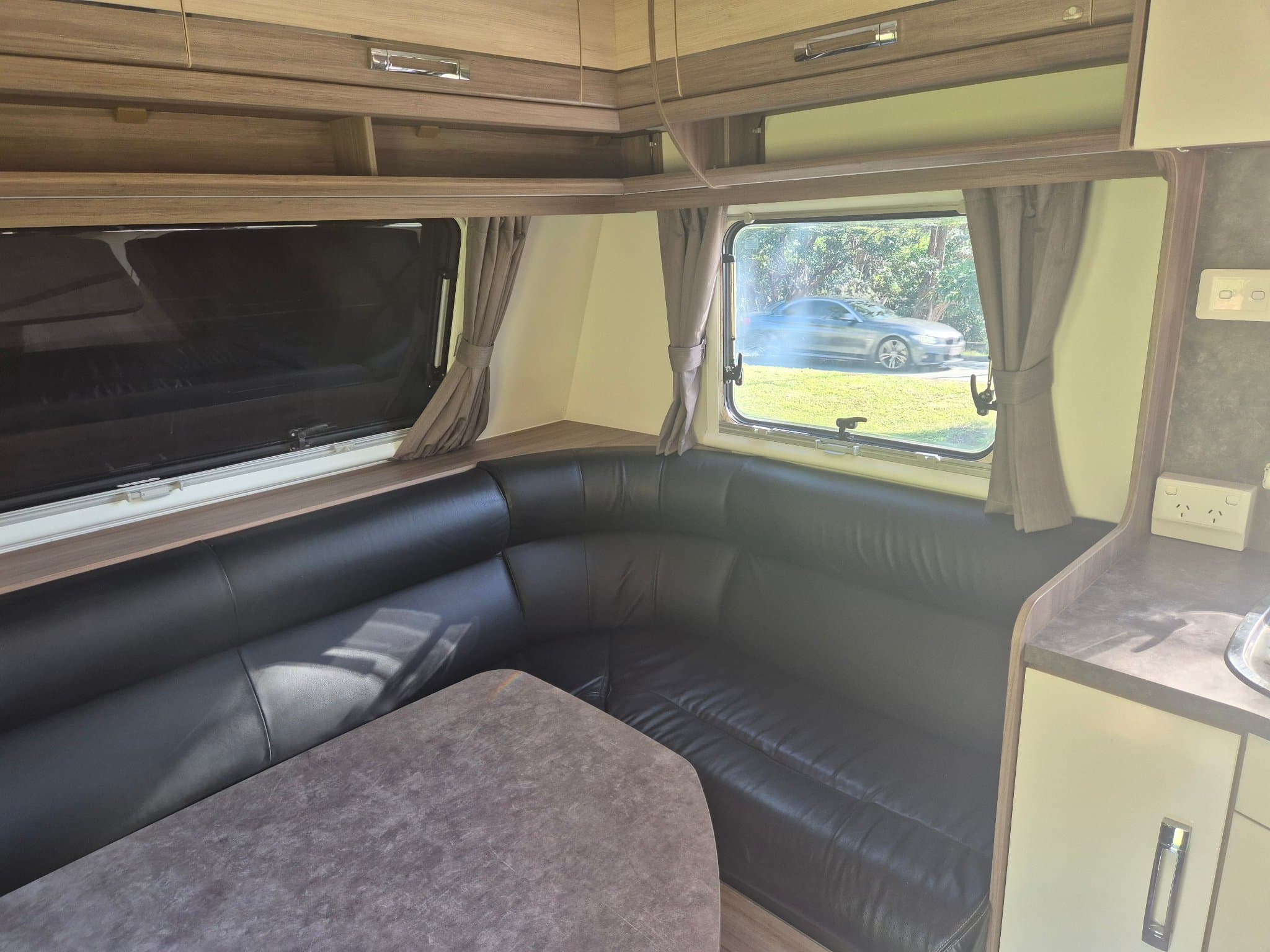 2016 Jayco Silverline 21.65-3 Outback — photo 2
