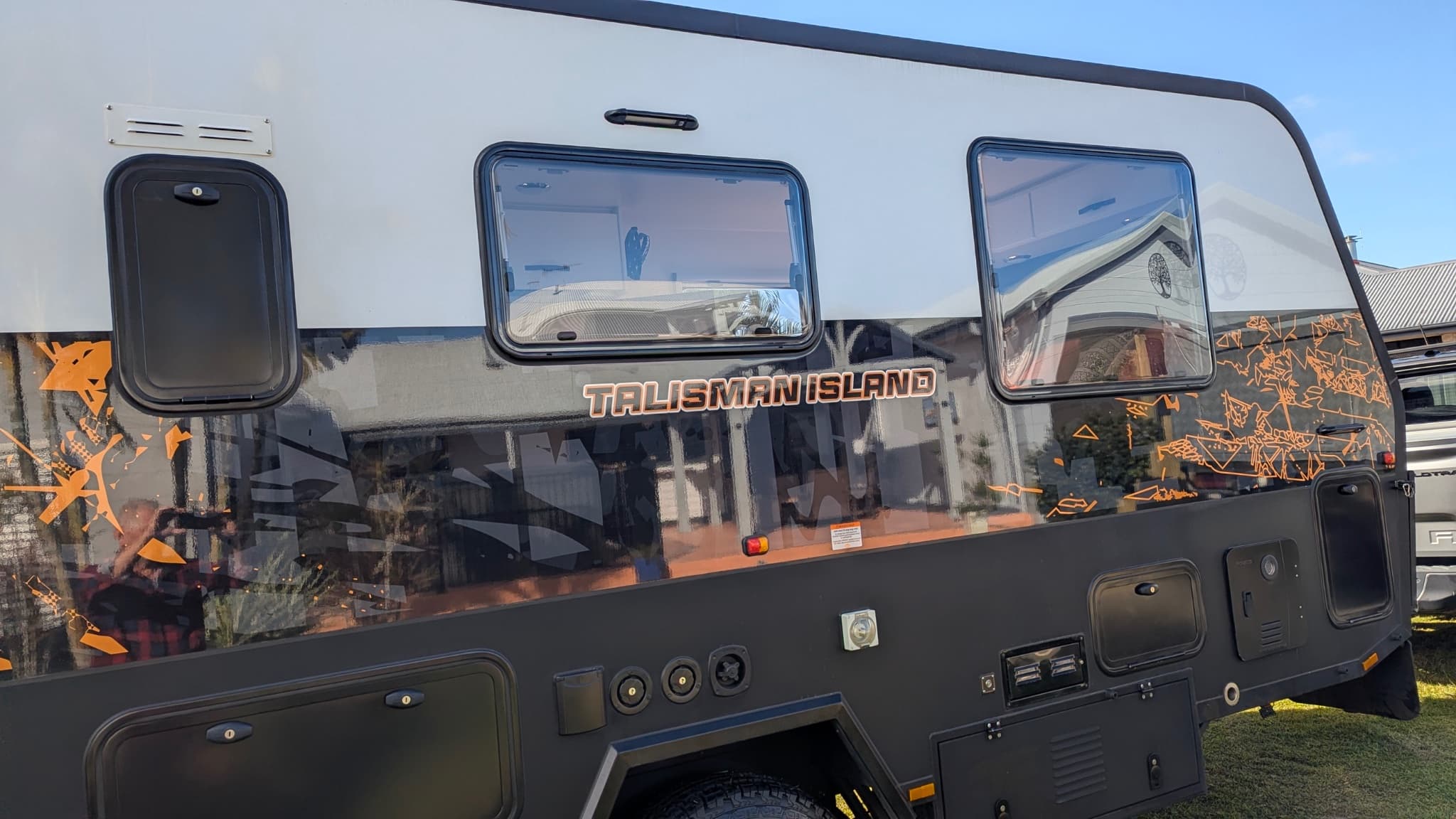 2024 SUV Caravans Guardian Talisman Island 16 — photo 2