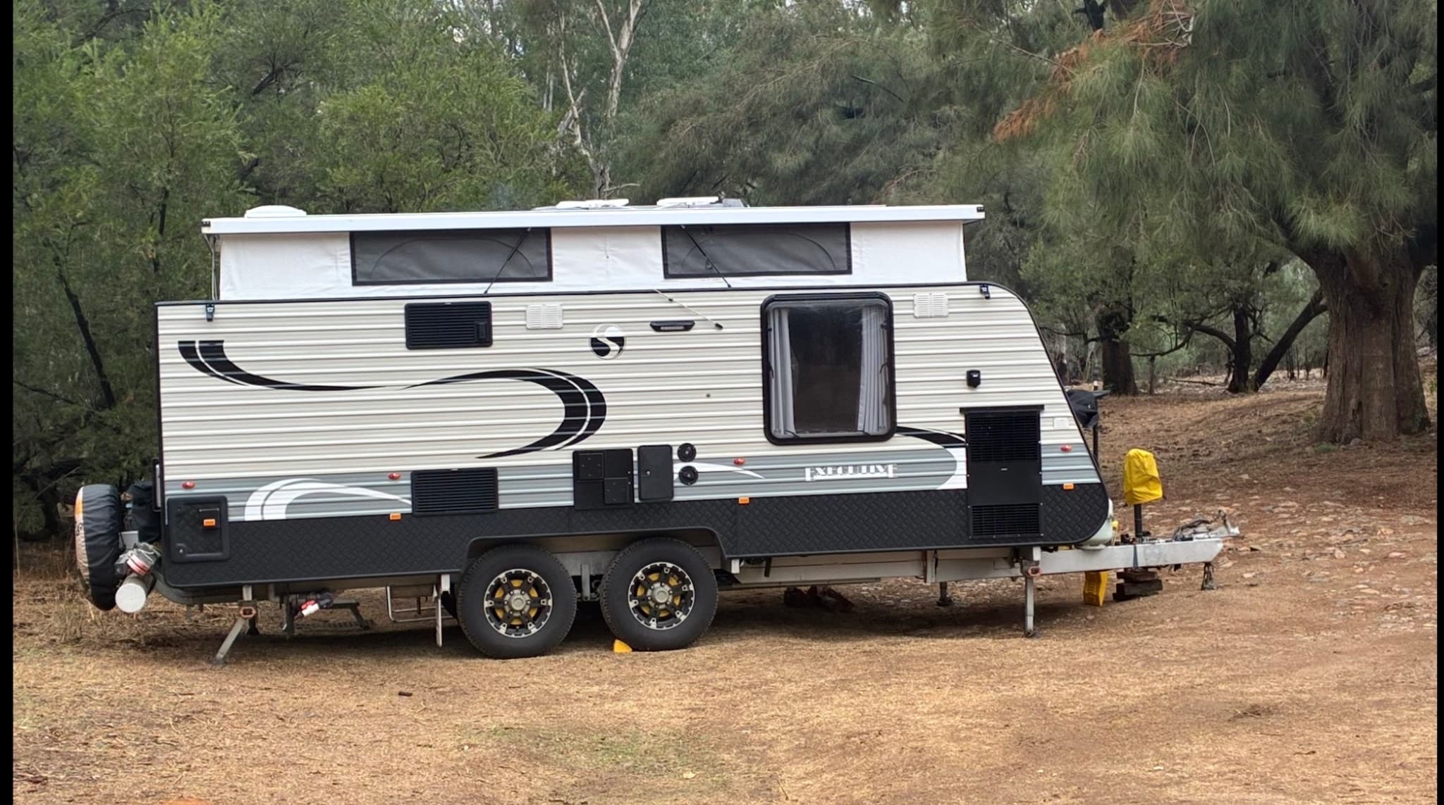 2014 Supreme Caravans Executive 1860