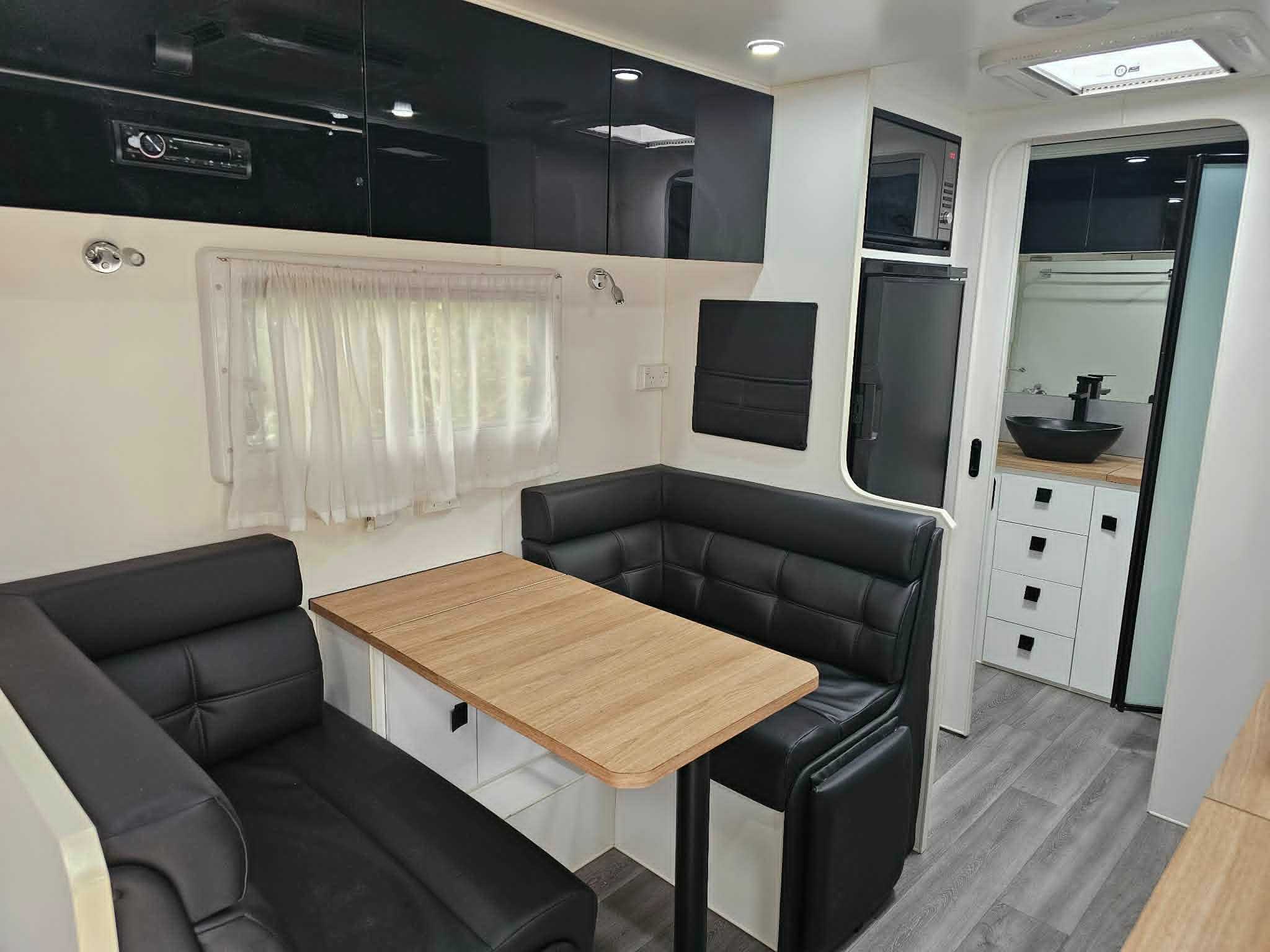 2022 Sunset Caravans Boulevard 19 '6" — photo 2
