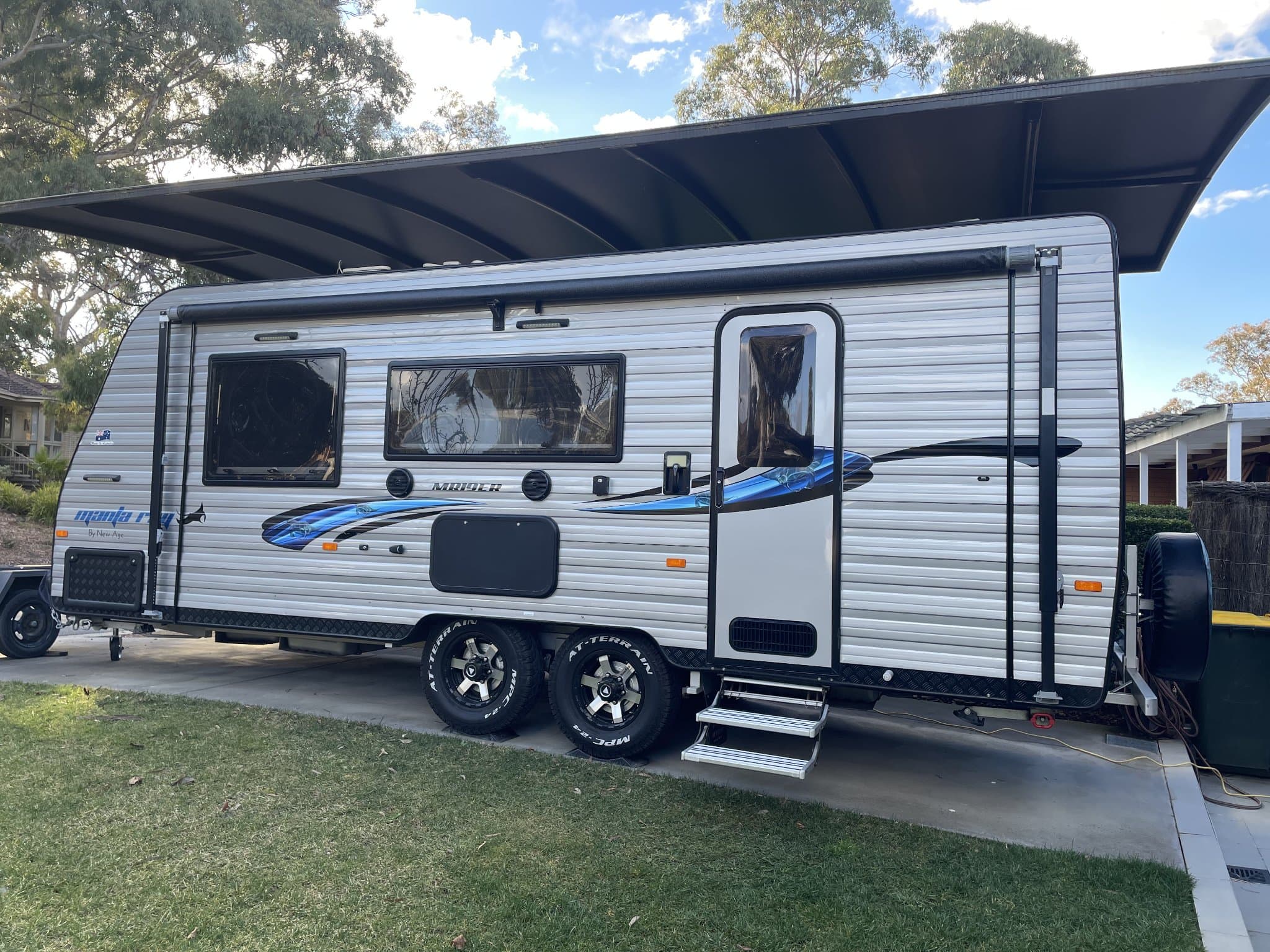 2018 New Age Caravans Manta Ray 19ER Adventurer