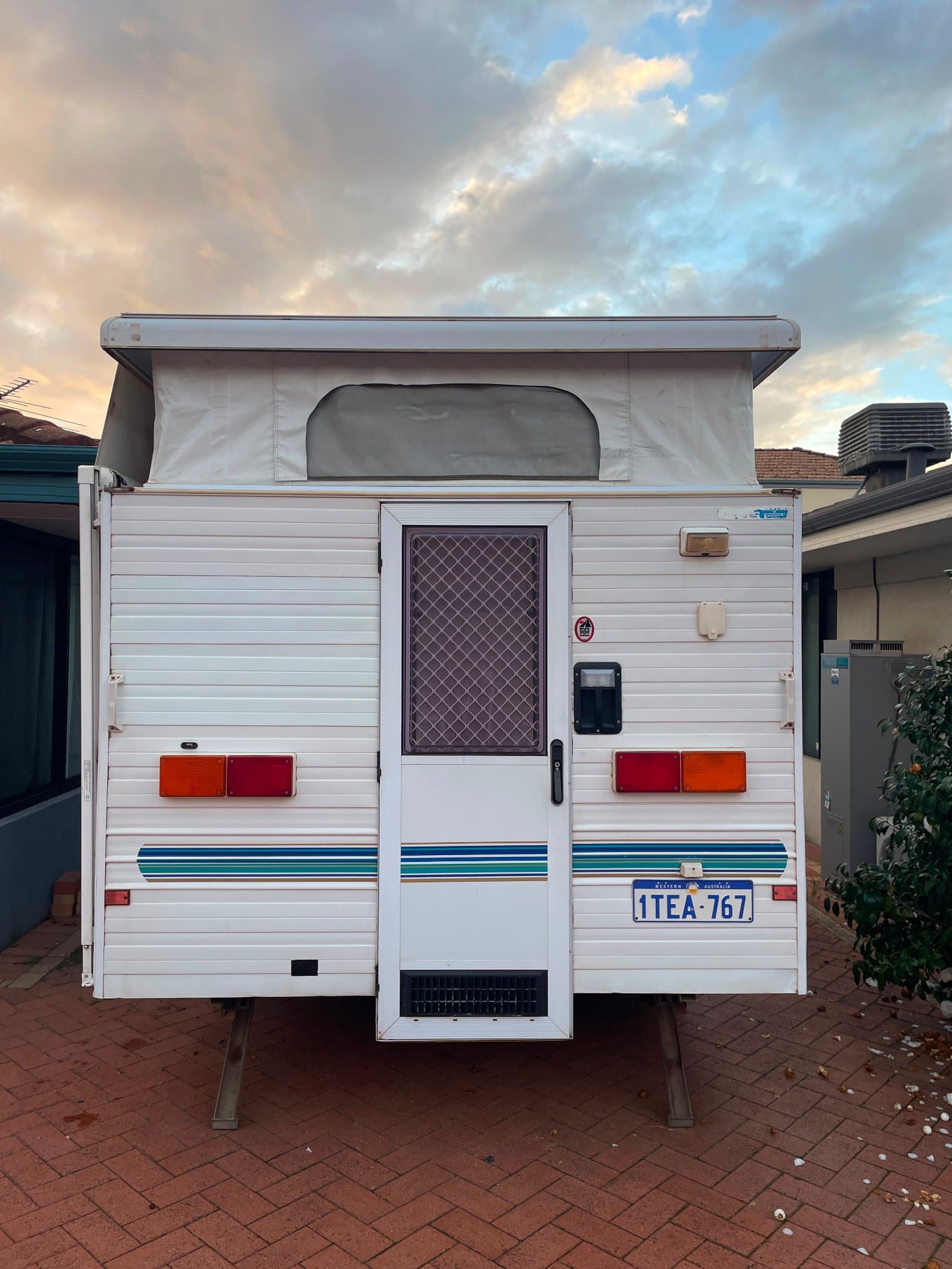 2002 Jayco Freedom — photo 2