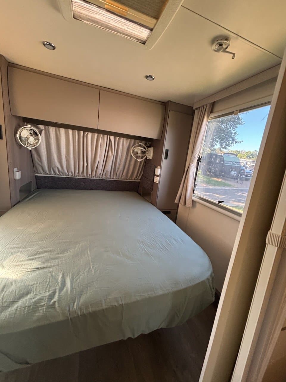 2024 Jayco Journey 22.68-3 Outback — photo 2