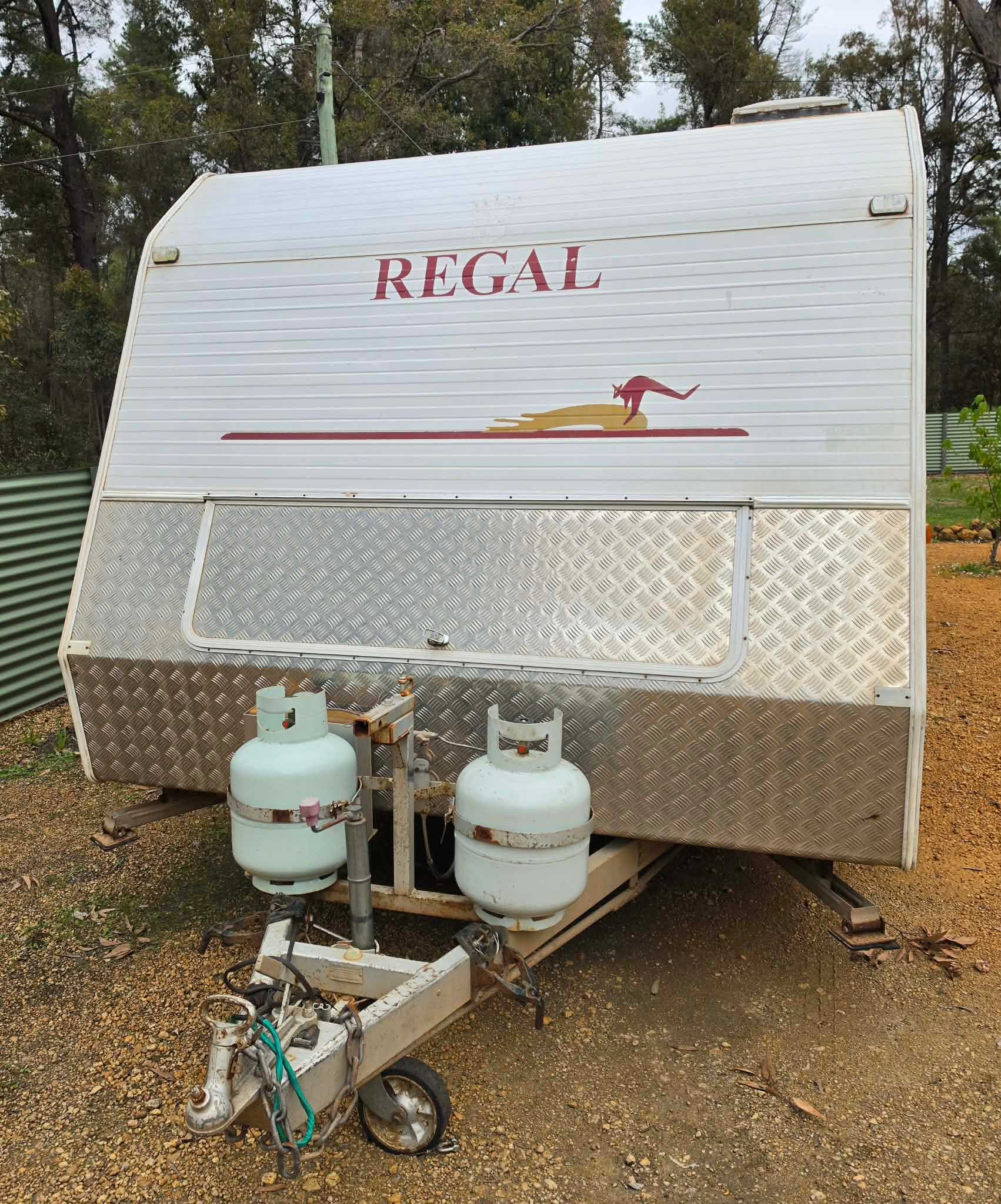 2004 Regal Caravans LRC 6072