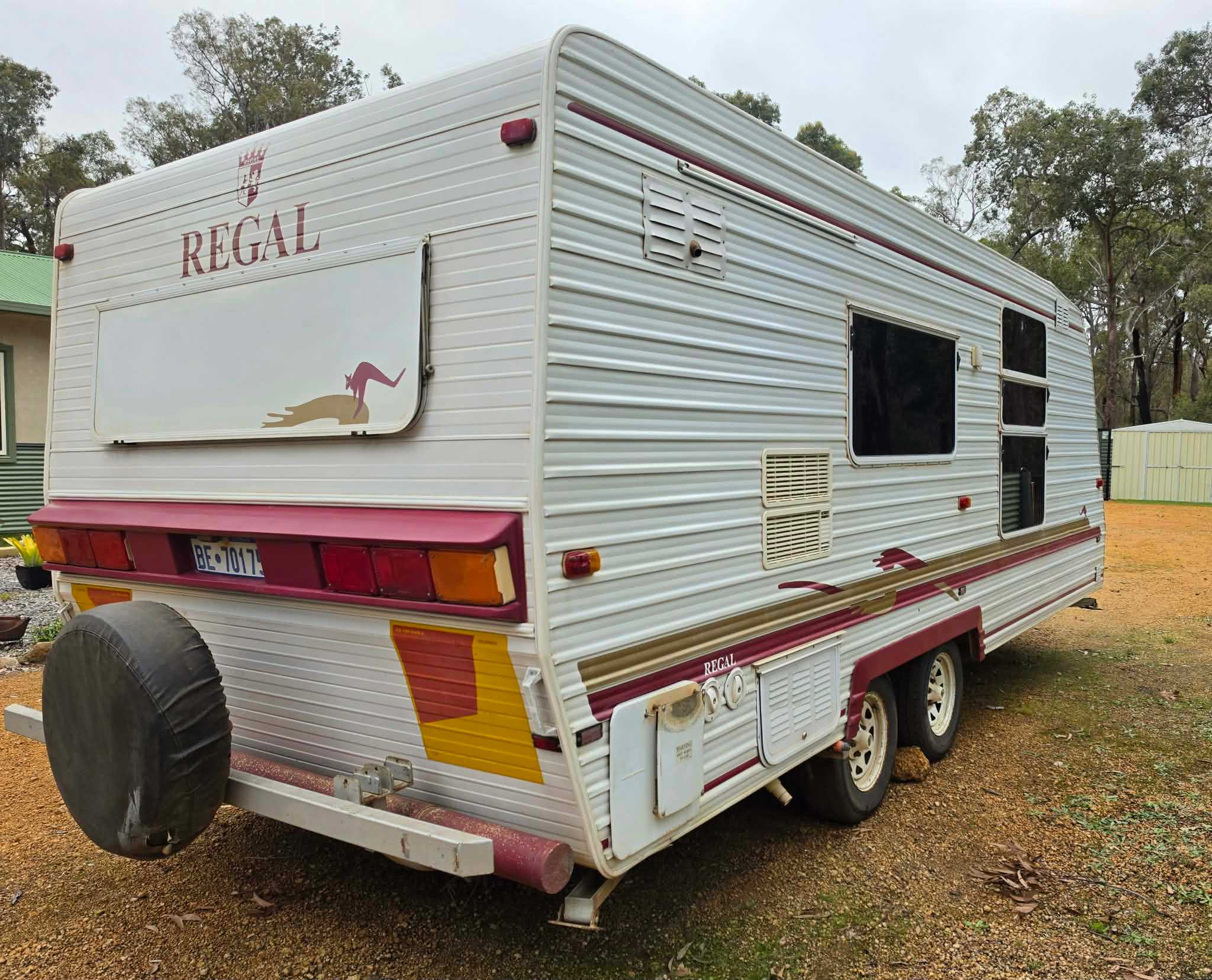 2004 Regal Caravans LRC 6072 — photo 2