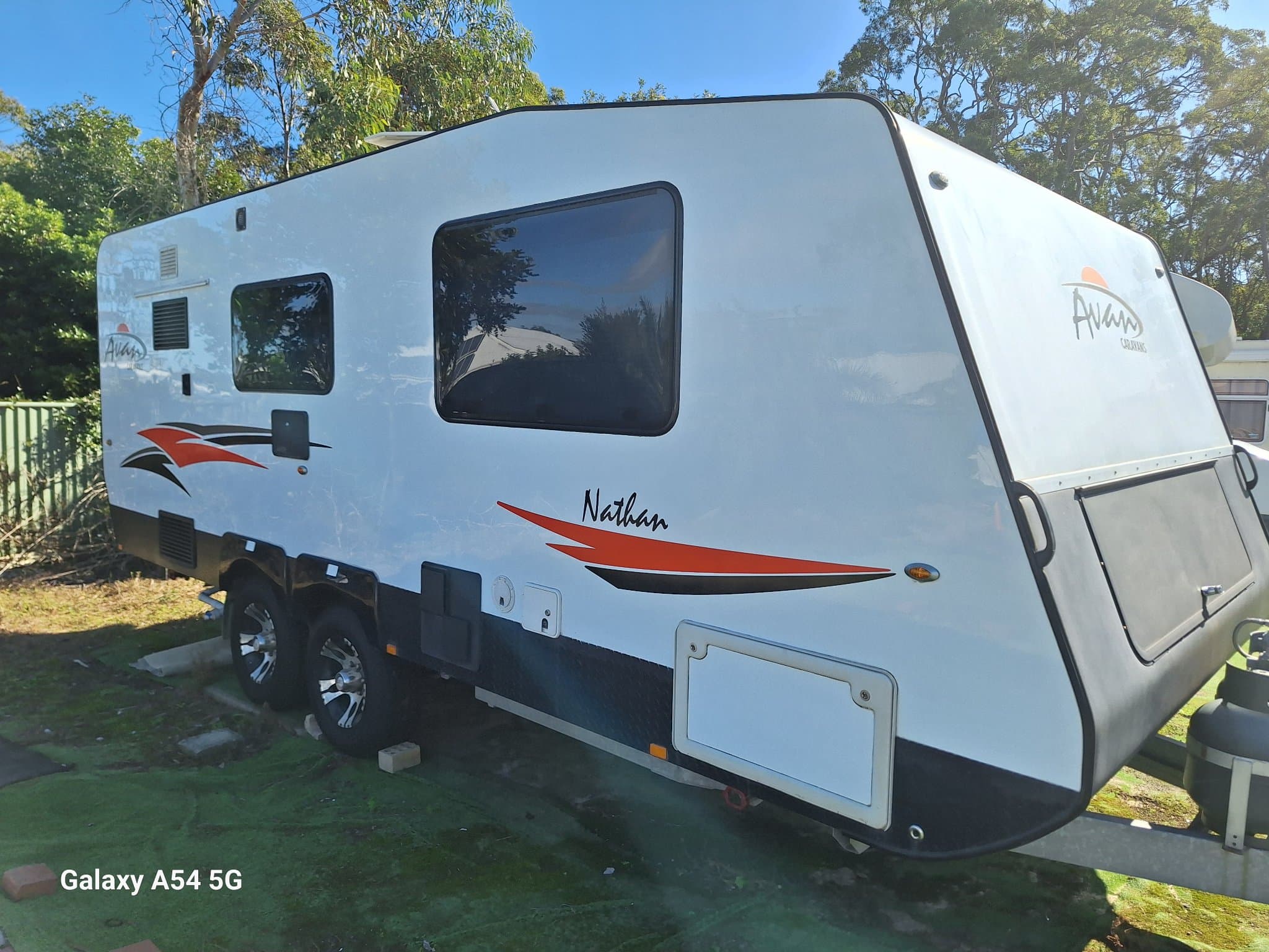 2017 Avan 609 Nathan Hard top