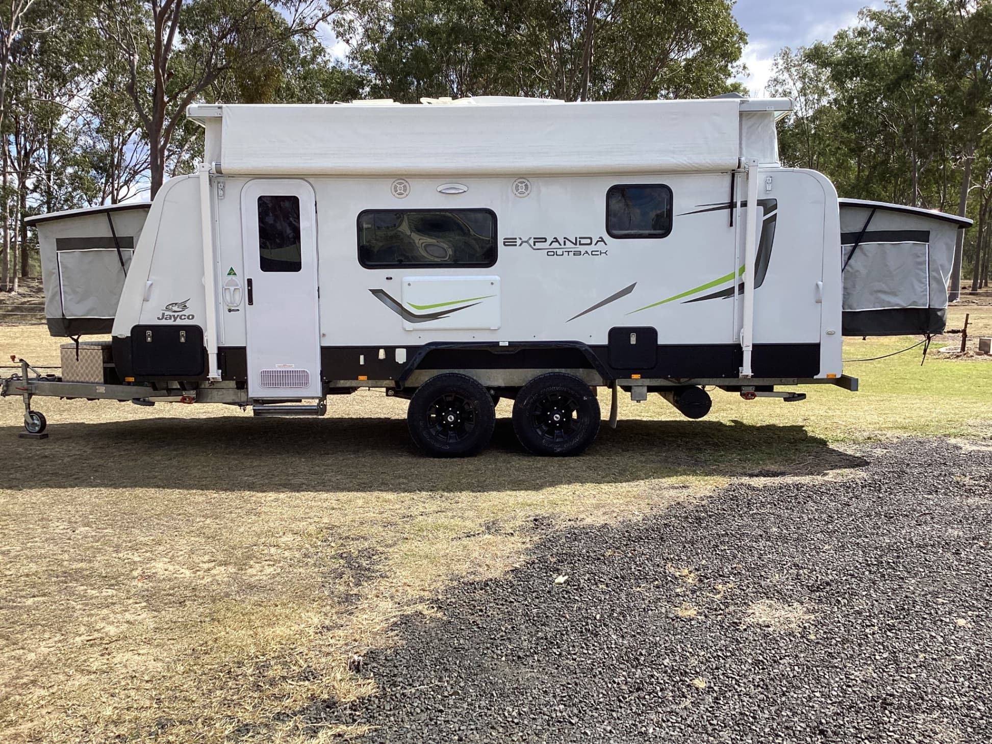 2018 Jayco Expanda 18.58.2 OB — photo 2