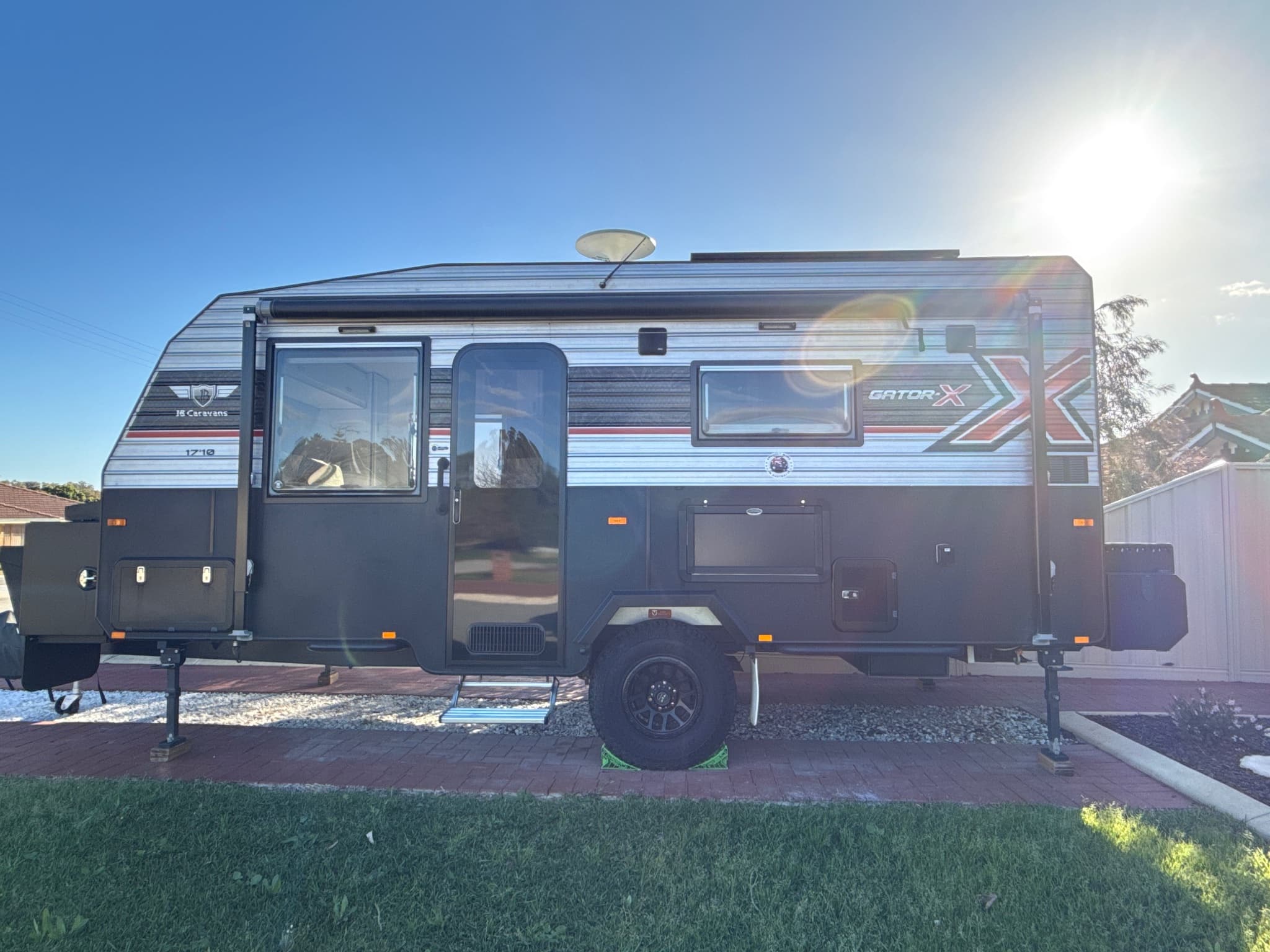 2025 JB Caravans Gator 17'10 Front Door Cafe - Traditional