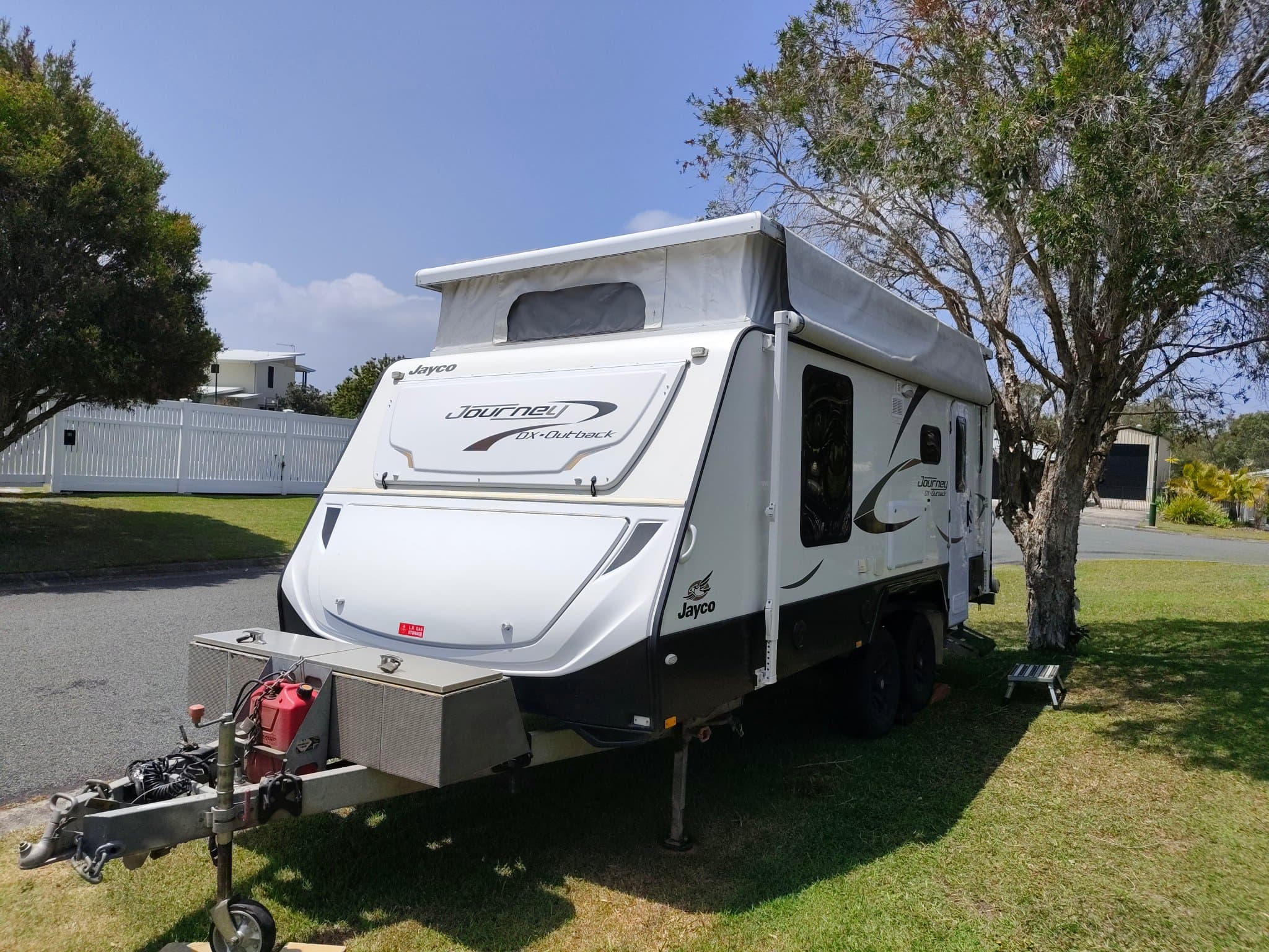 2018 Jayco Journey 17.55-8 Outback — photo 2