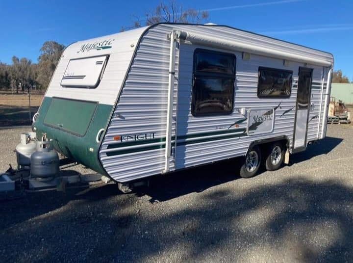 2010 Majestic Caravans Knight SLE 19'6