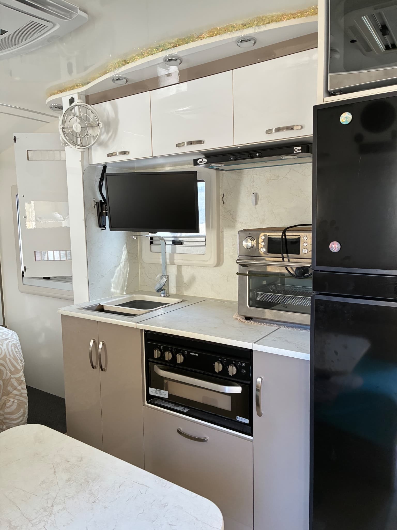 2024 Roadcruiser Caravans 1800 E — photo 2
