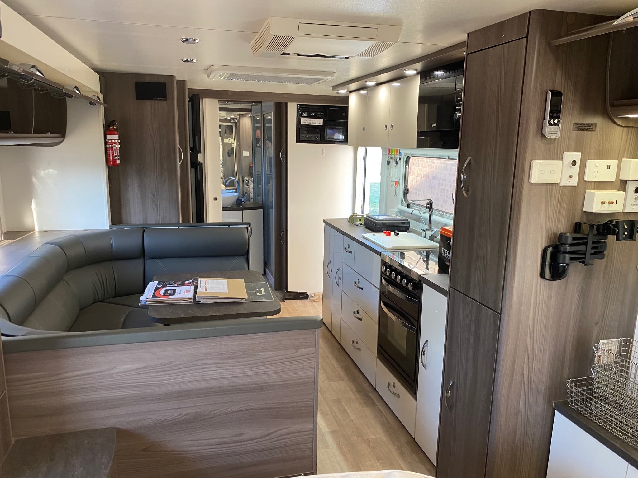 2018 Jayco Silverline 24.75-4 Outback — photo 2