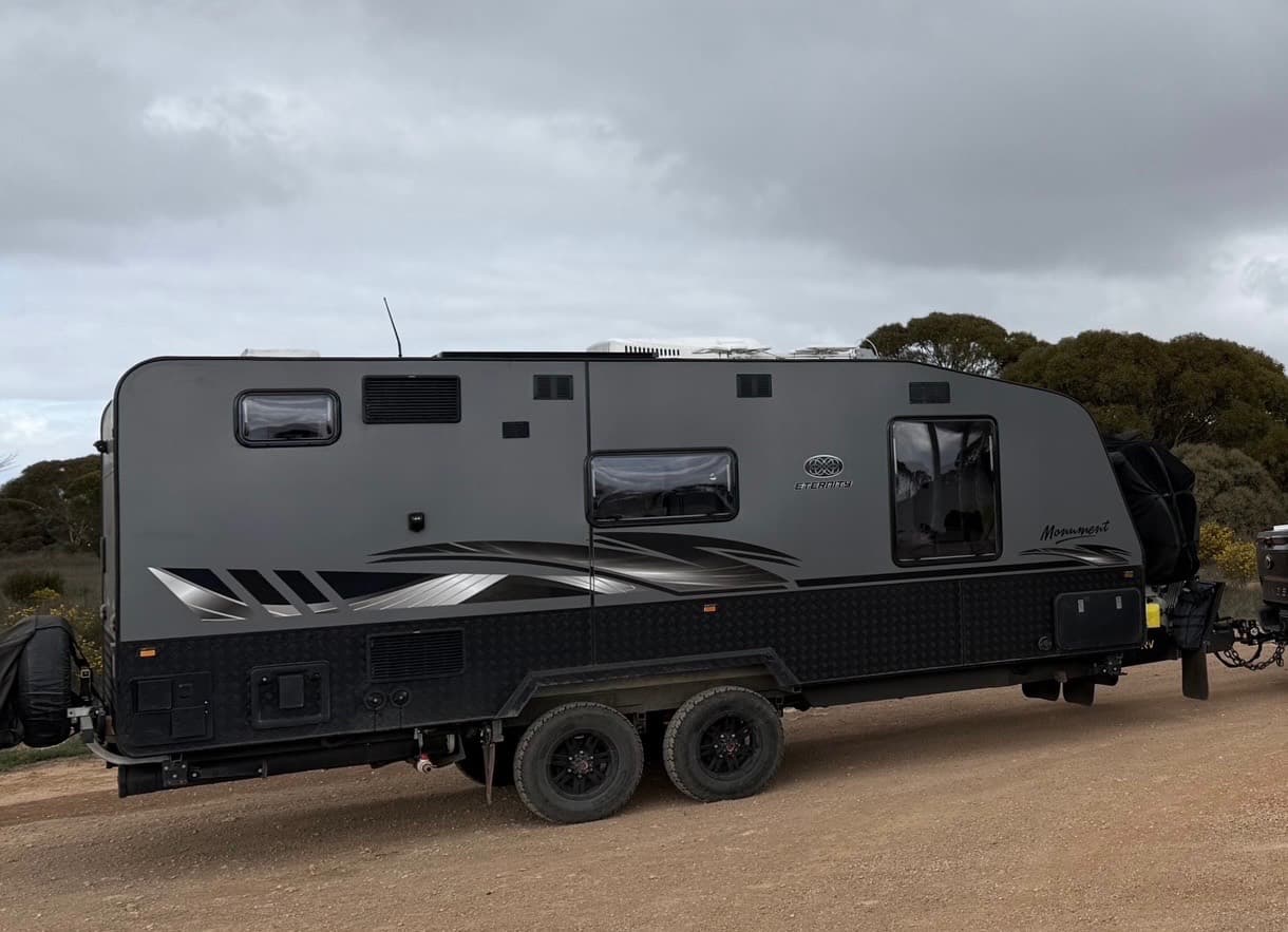 2023 Eternity Caravans MONUMENT 21'6" Family — photo 2