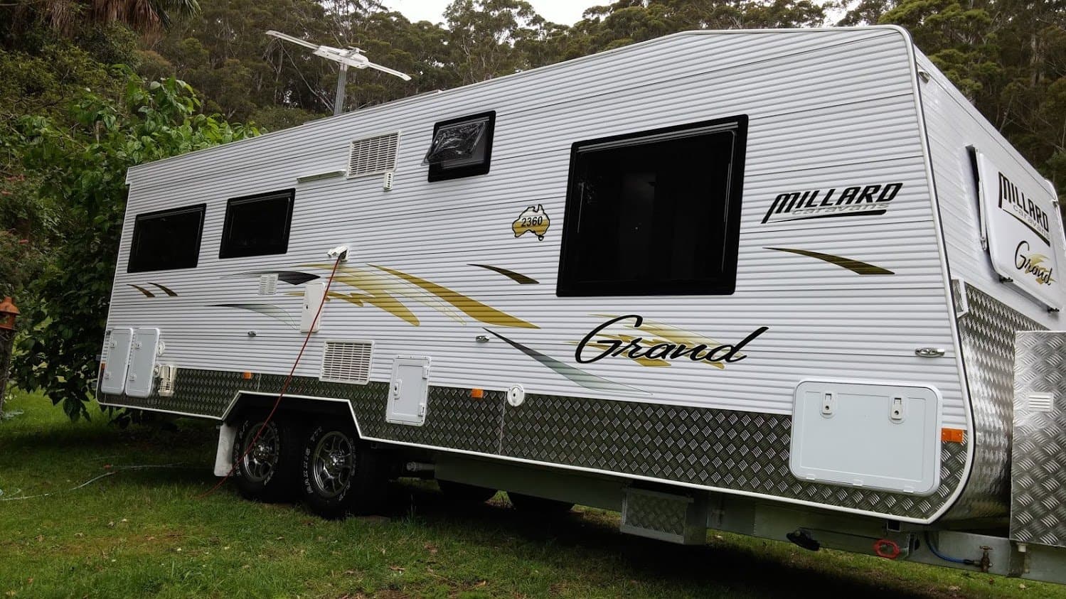 2014 Millard Caravans Grand — photo 2
