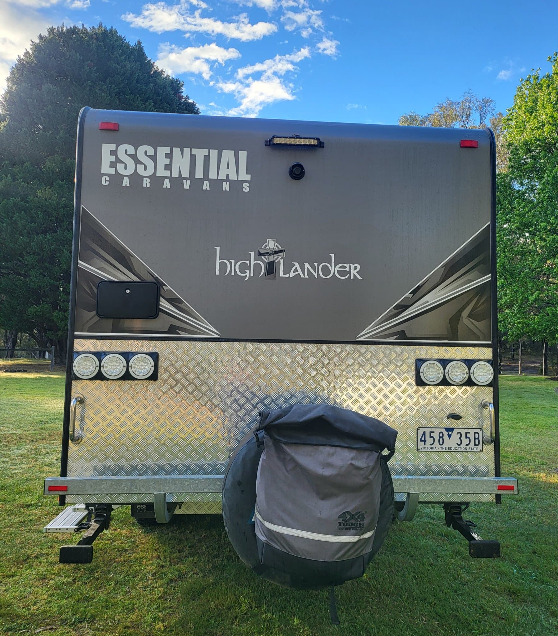 2022 Essential Caravans Highlander V5-2 20'6" — photo 2