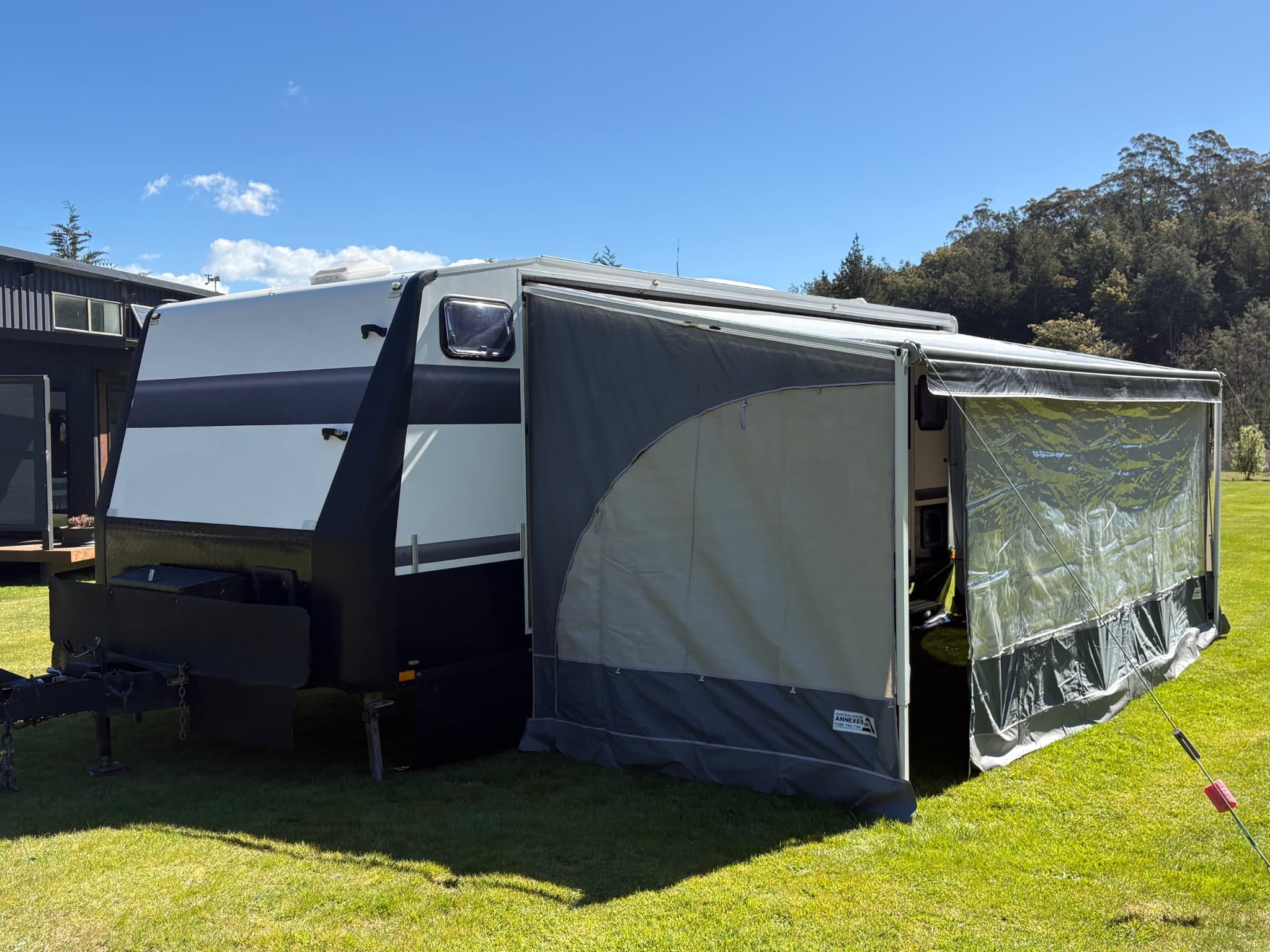 2015 Custom Built 22ft Caravan — photo 2