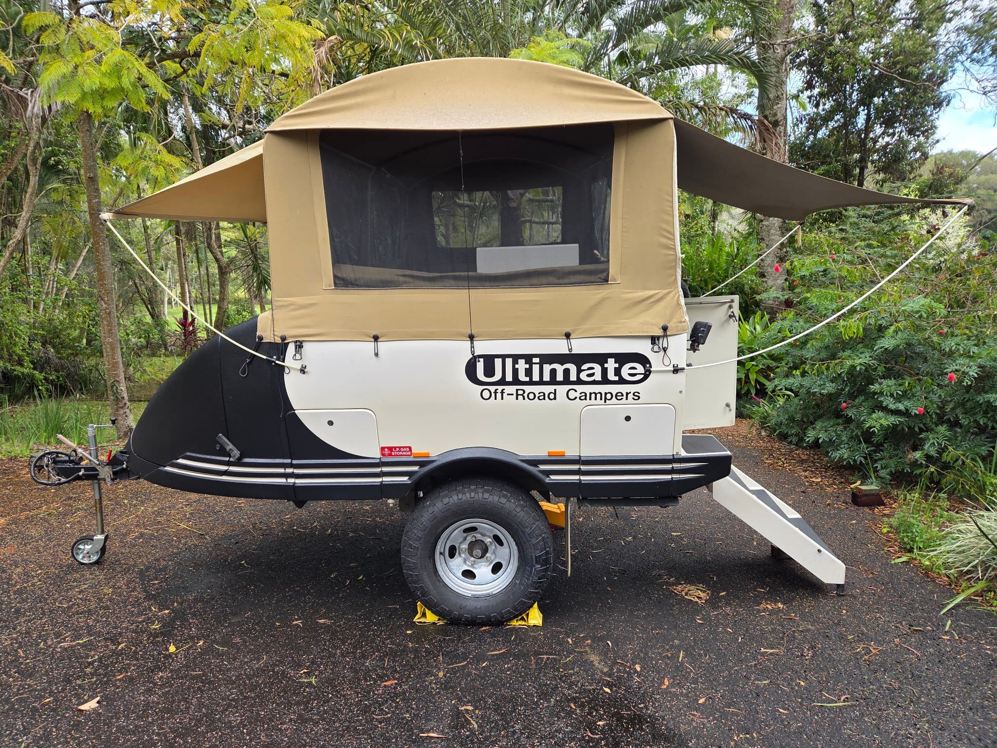 2003 Ultimate Campers Odyssey