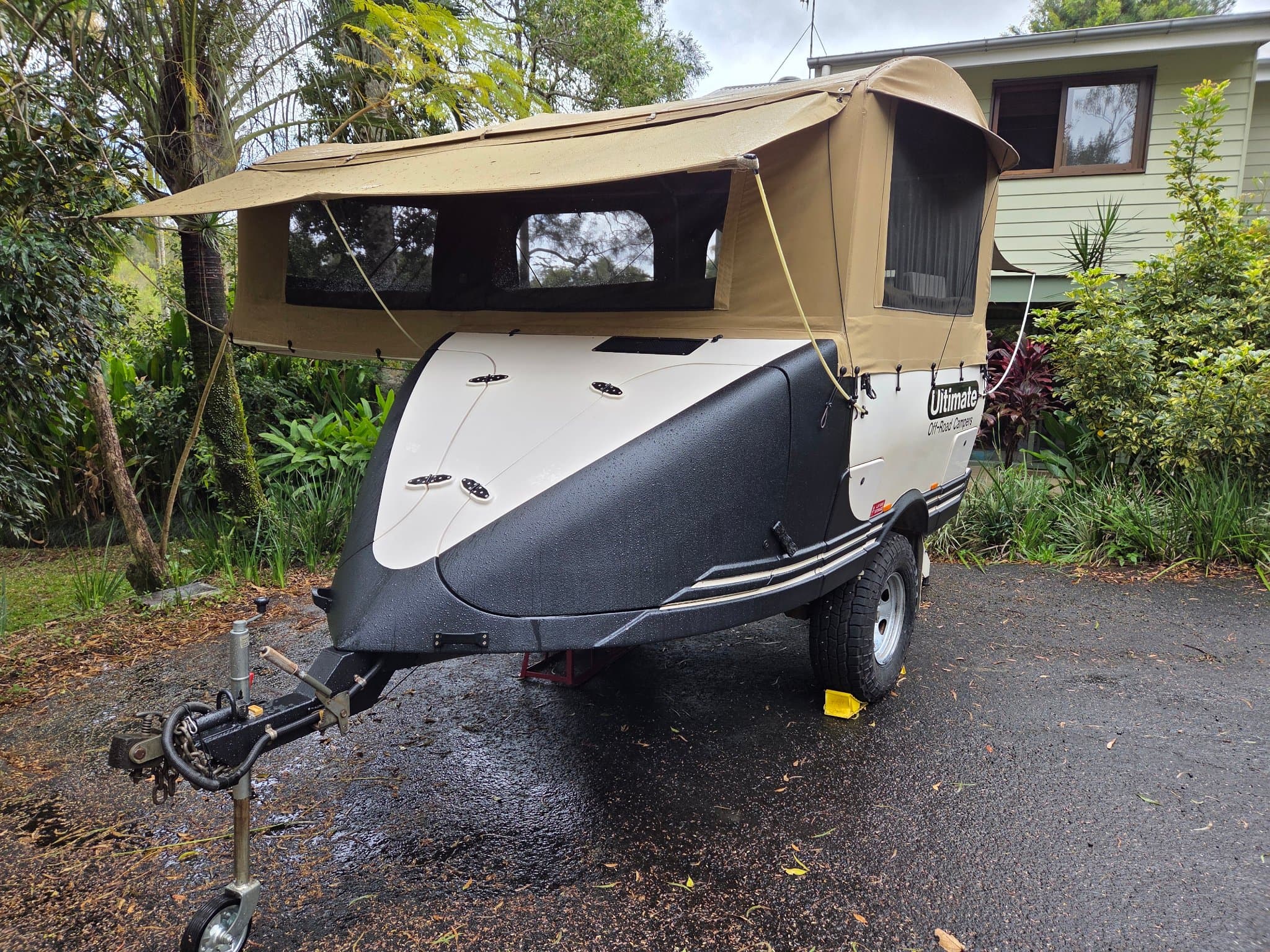2003 Ultimate Campers Odyssey — photo 2