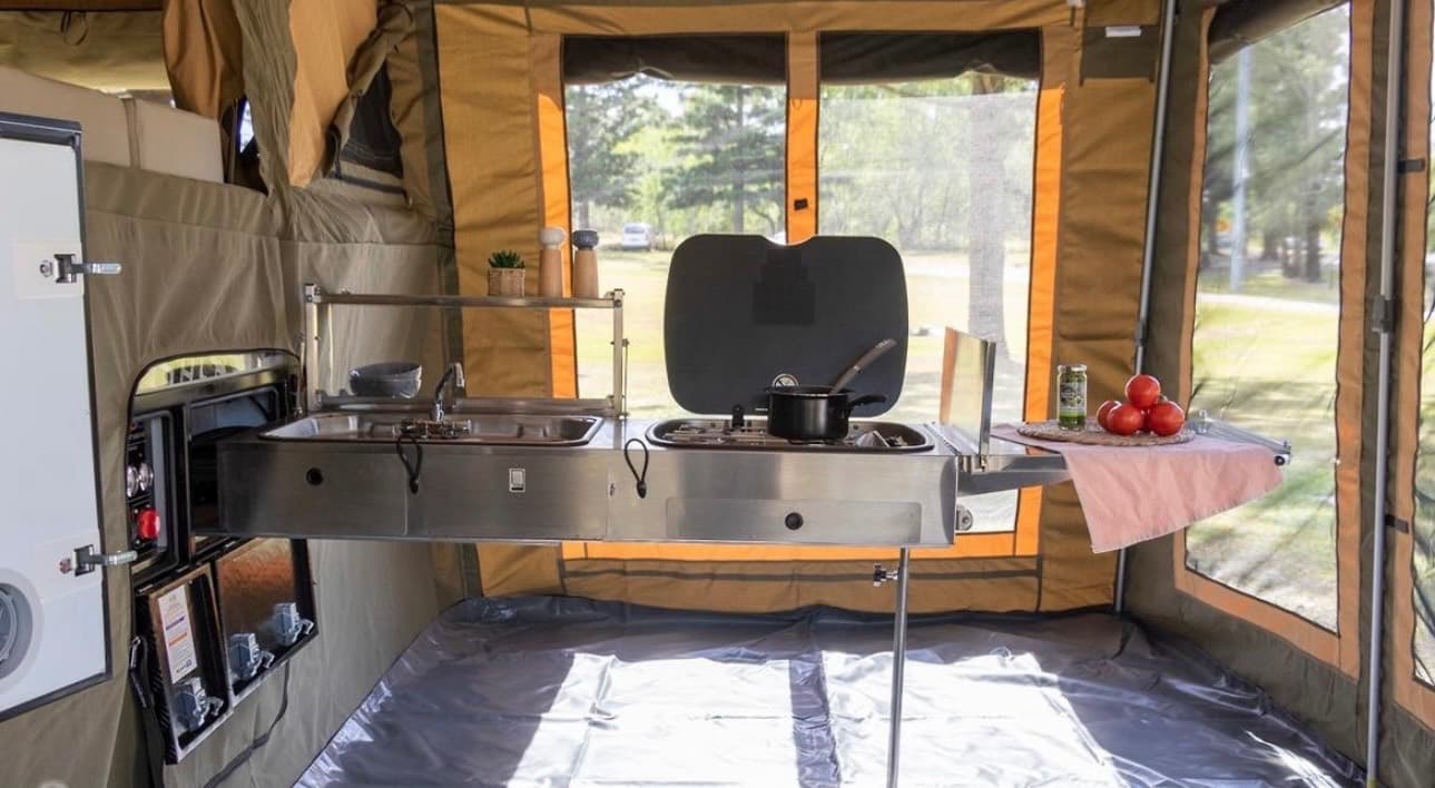 2019 Market Direct Campers (MDC) Robson XTT — photo 2