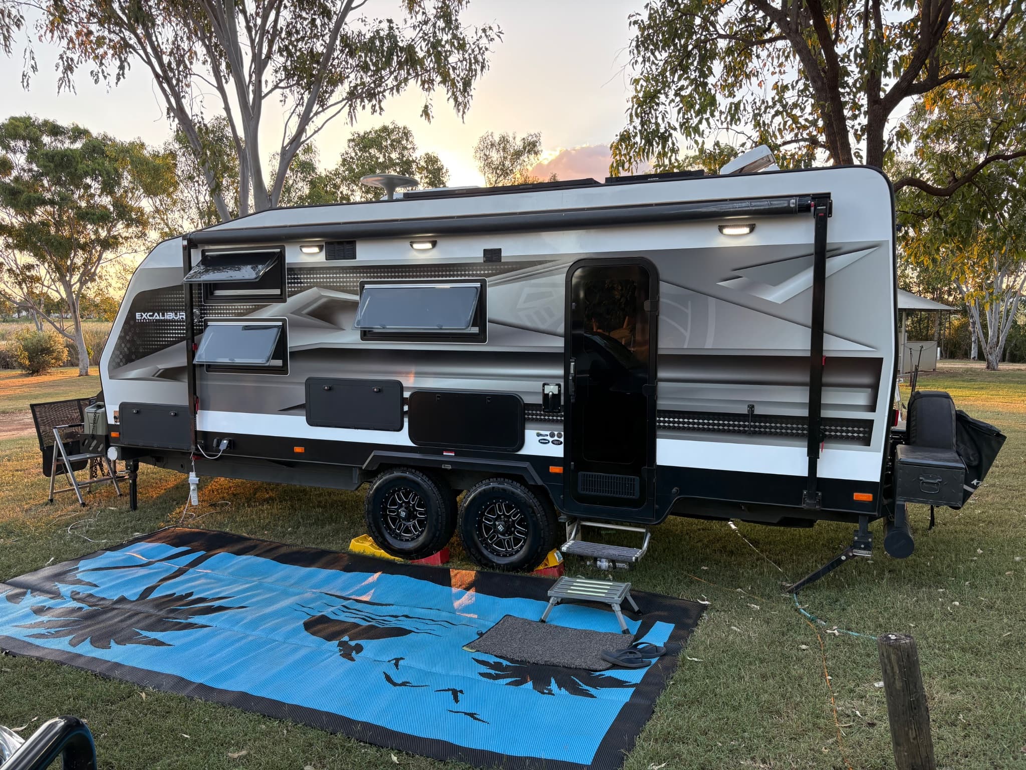 2025 Crusader Caravans Excalibur Serenity 22' — photo 2