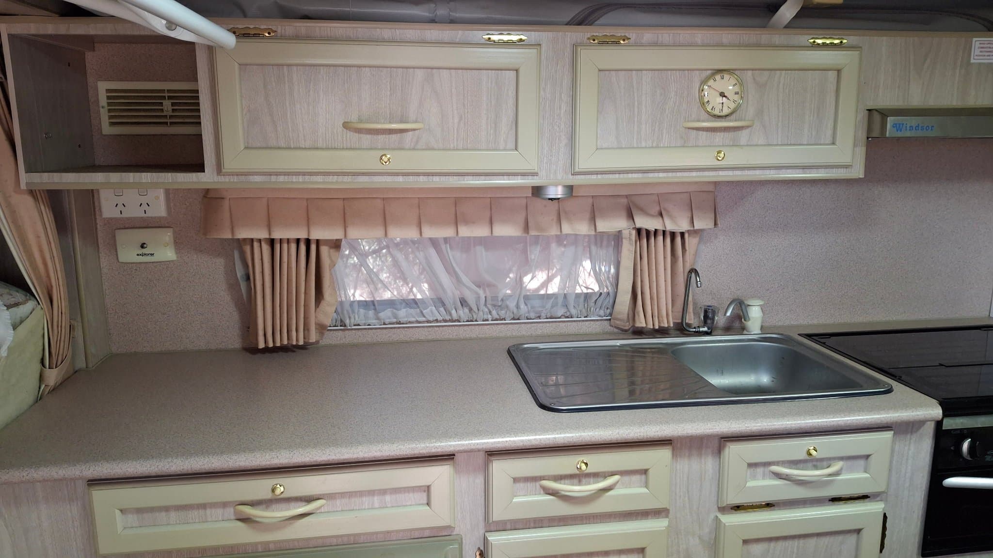 2002 Windsor Caravans Rapid 13 — photo 2